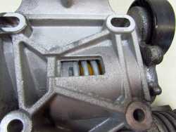 VOLVO C30 S40 V50 C70 LIFT V40 2.0 D4 LAPA WSPORNIK ALTERNATORA 31251652