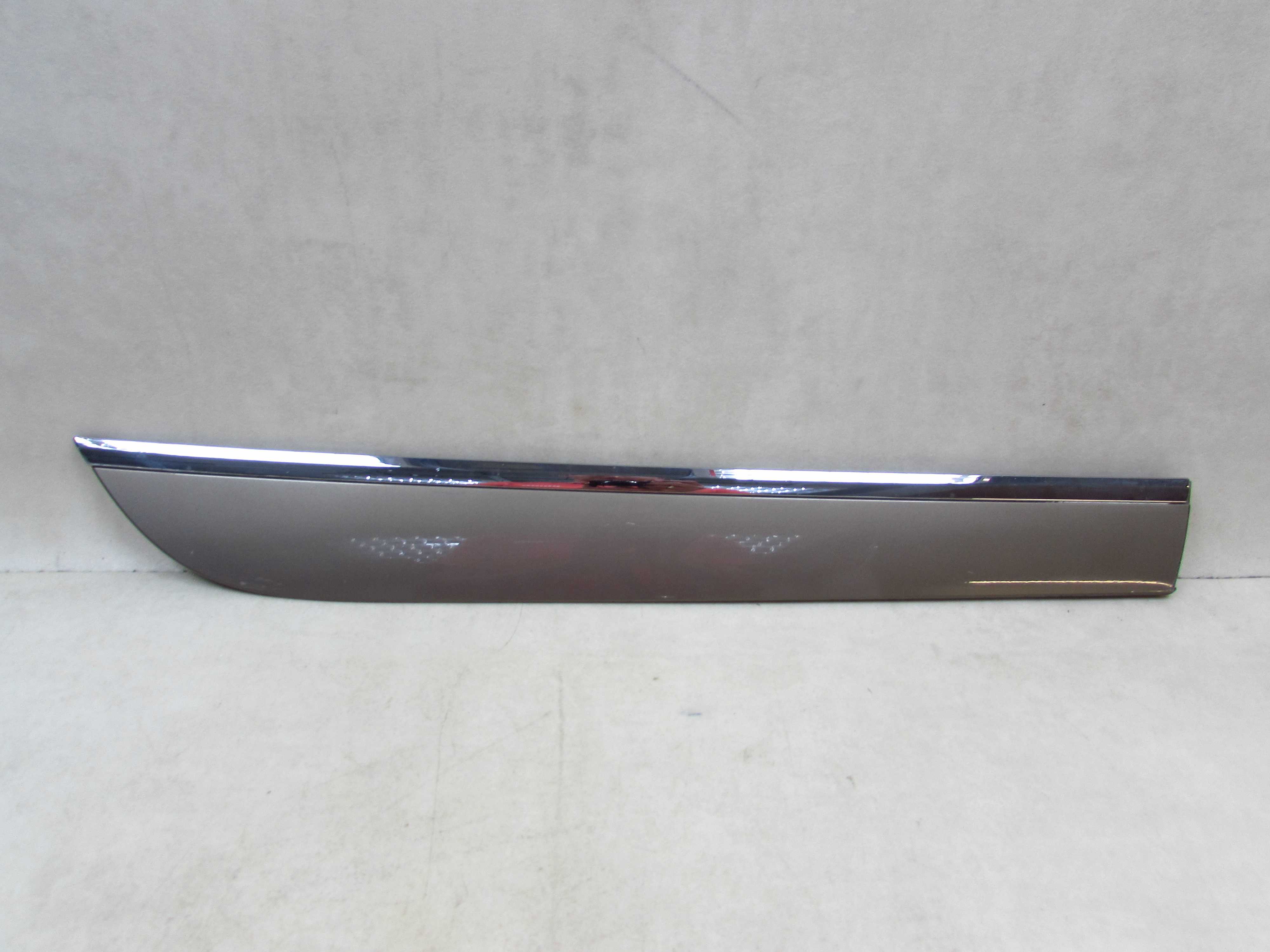 AUDI A6 C6 LIFT 09-11 LISTWA DOLNA DRZWI TYL PRAWA LY1Q 4F0853970K CHROM