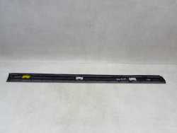 AUDI A6 C6 LIFT 09-11 LISTWA DOLNA DRZWI PRZOD PRAWA LY1Q 4F0853960 CHROM