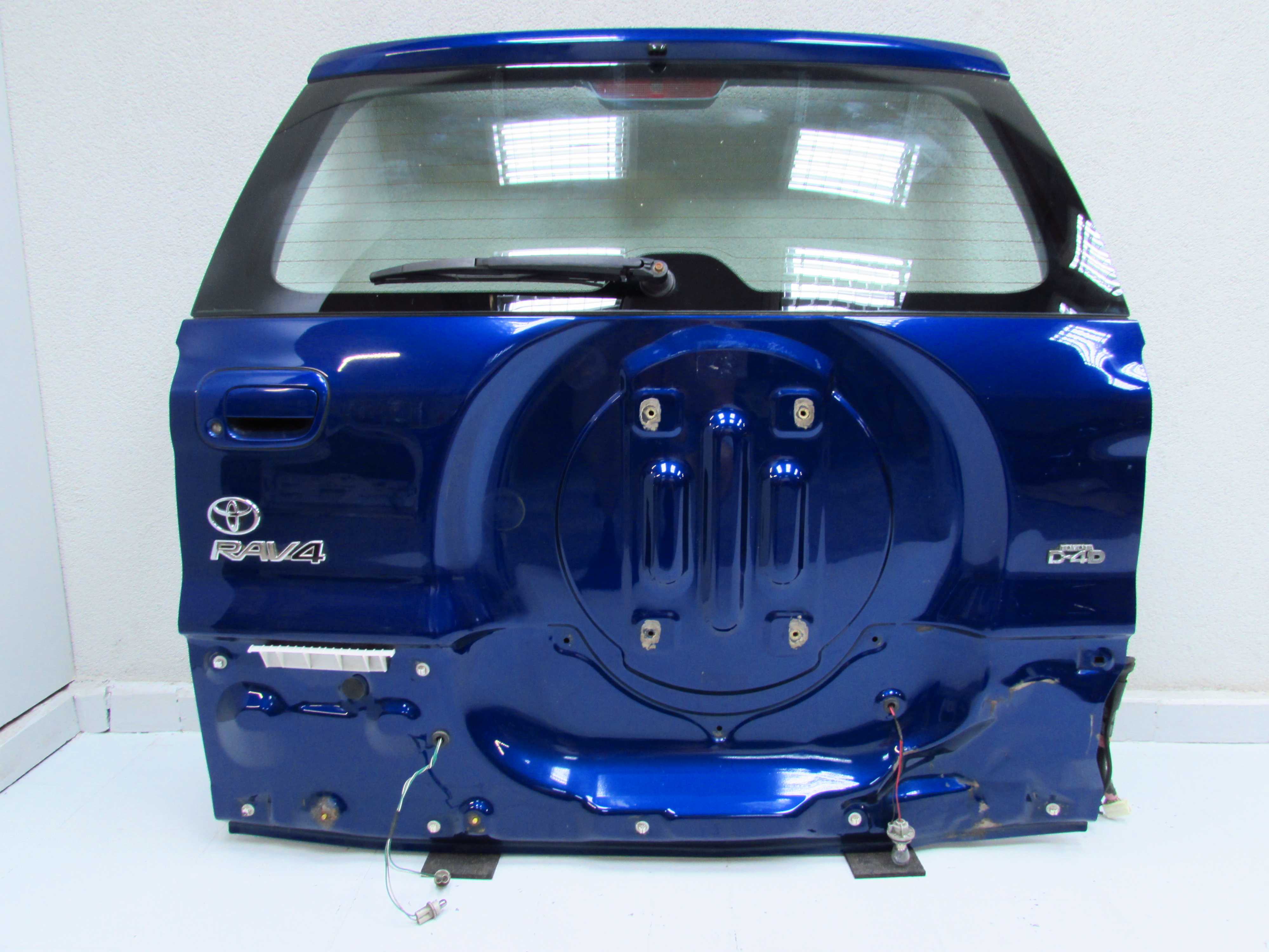 TOYOTA RAV4 II KLAPA DRZWI BAGAZNIKA TYL 01-05 8M6 5D