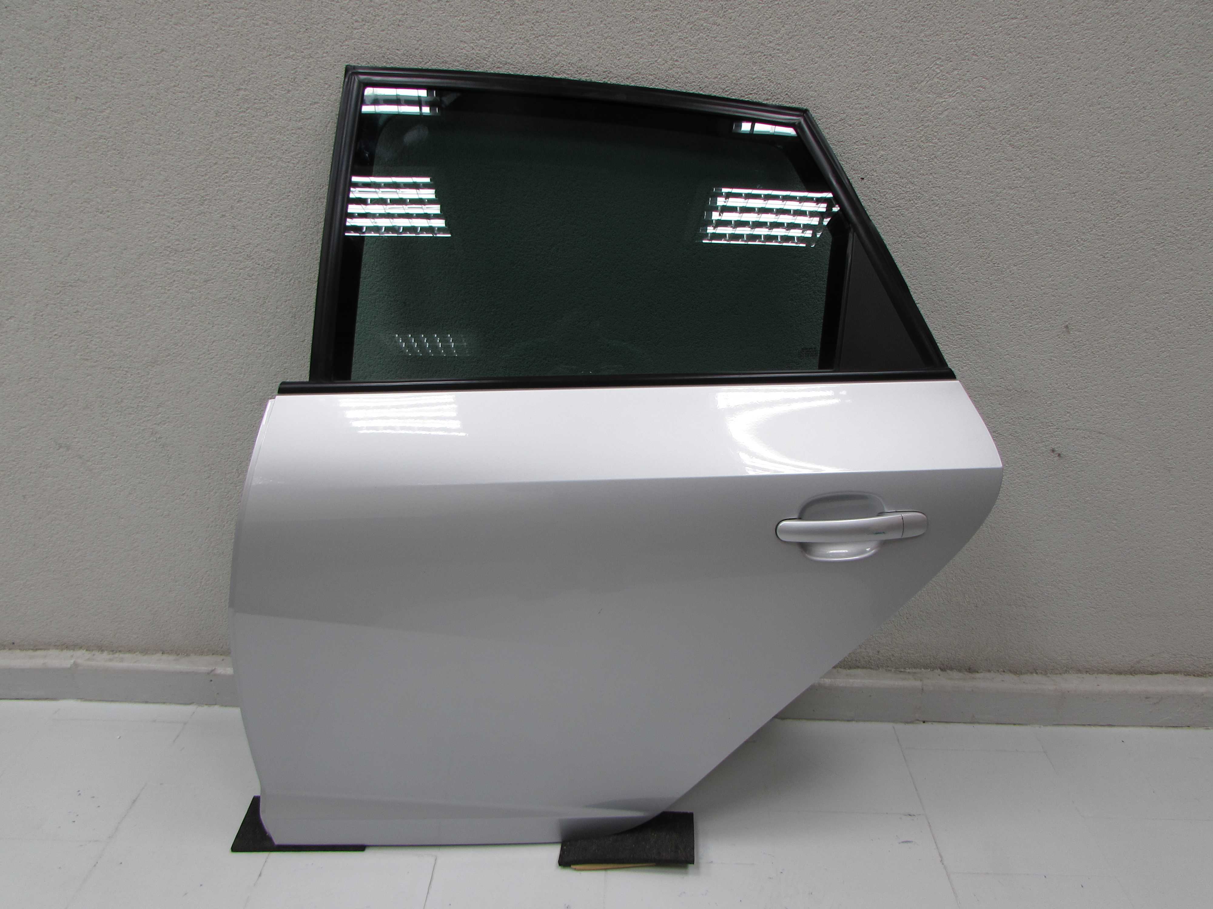 SEAT IBIZA IV KOMBI 08-12 DRZWI TYL LEWE KPL LX7W