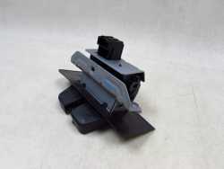 VOLVO V70 III XC70 III 06-16 ZAMEK KLAPY BAGAZNIKA TYL 31440626