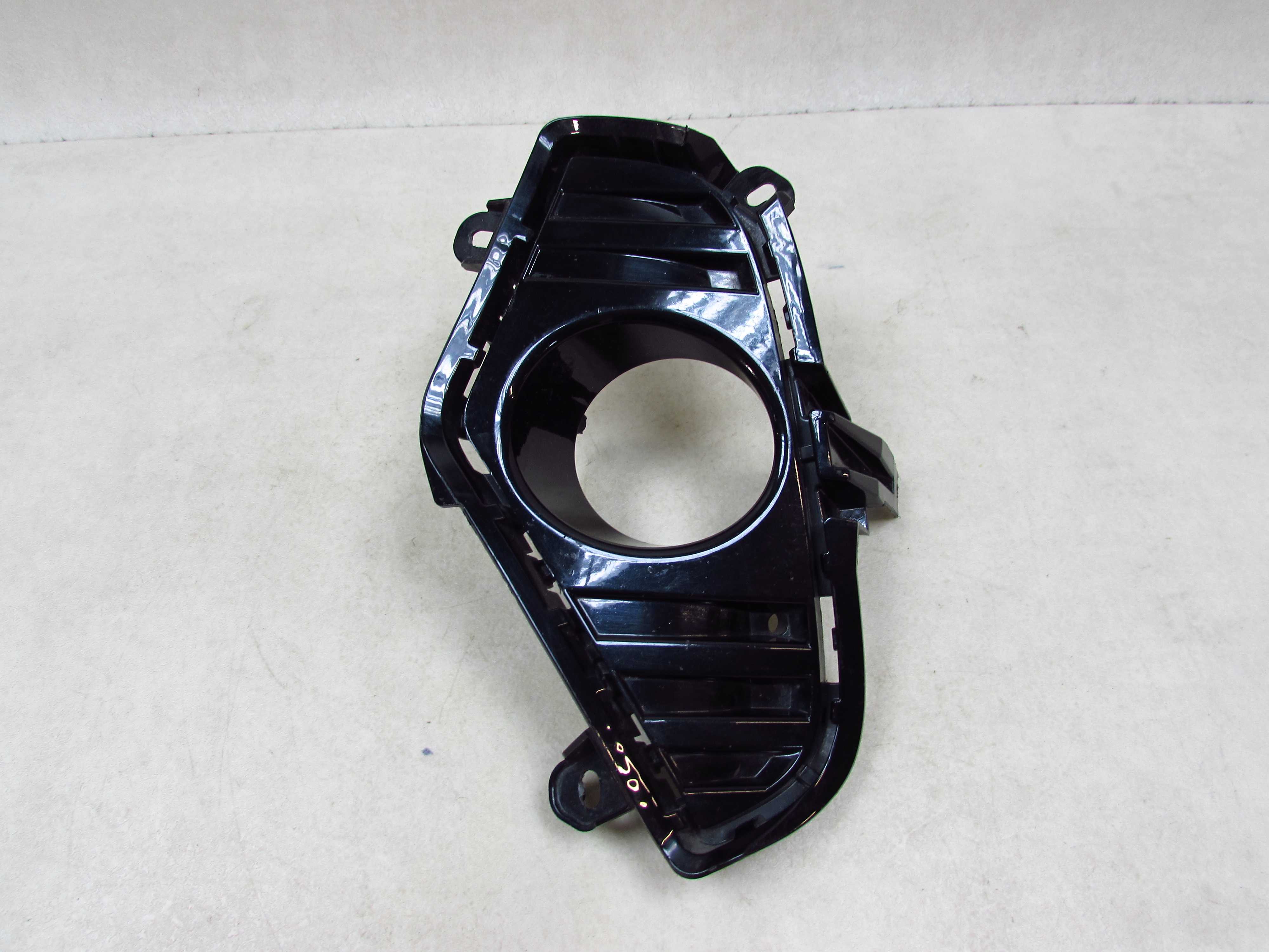 TOYOTA RAV4 IV LIFT 19- KRATKA ATRAPA ZASLEPKA ZDERZAKA HALOGENU LEWA 52128-42220