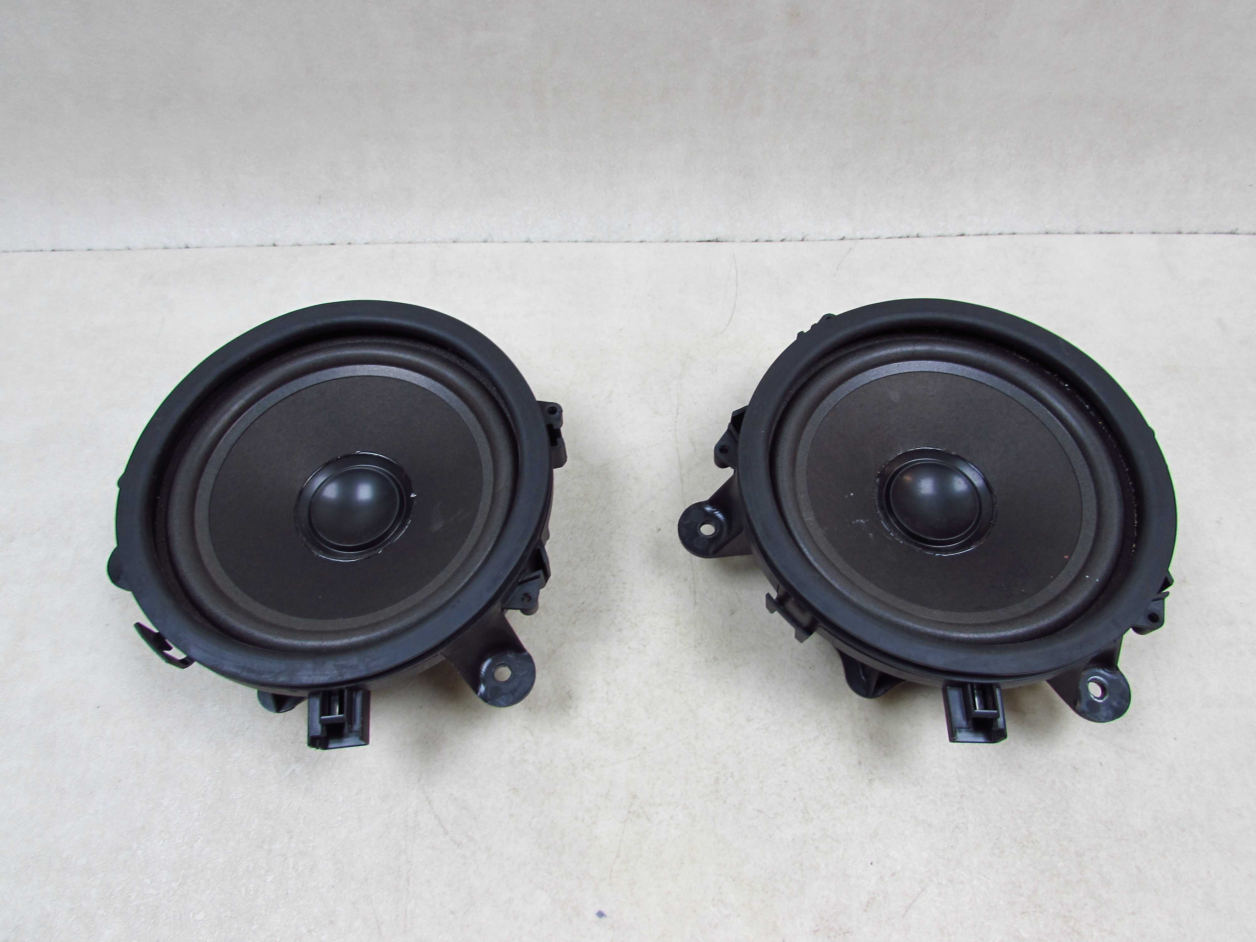 VOLVO S40 V50 C70 XC S80 V70 P3 GLOSNIK PREMIUM SOUND 8651207 NIEBIESKA NAKLEJKA