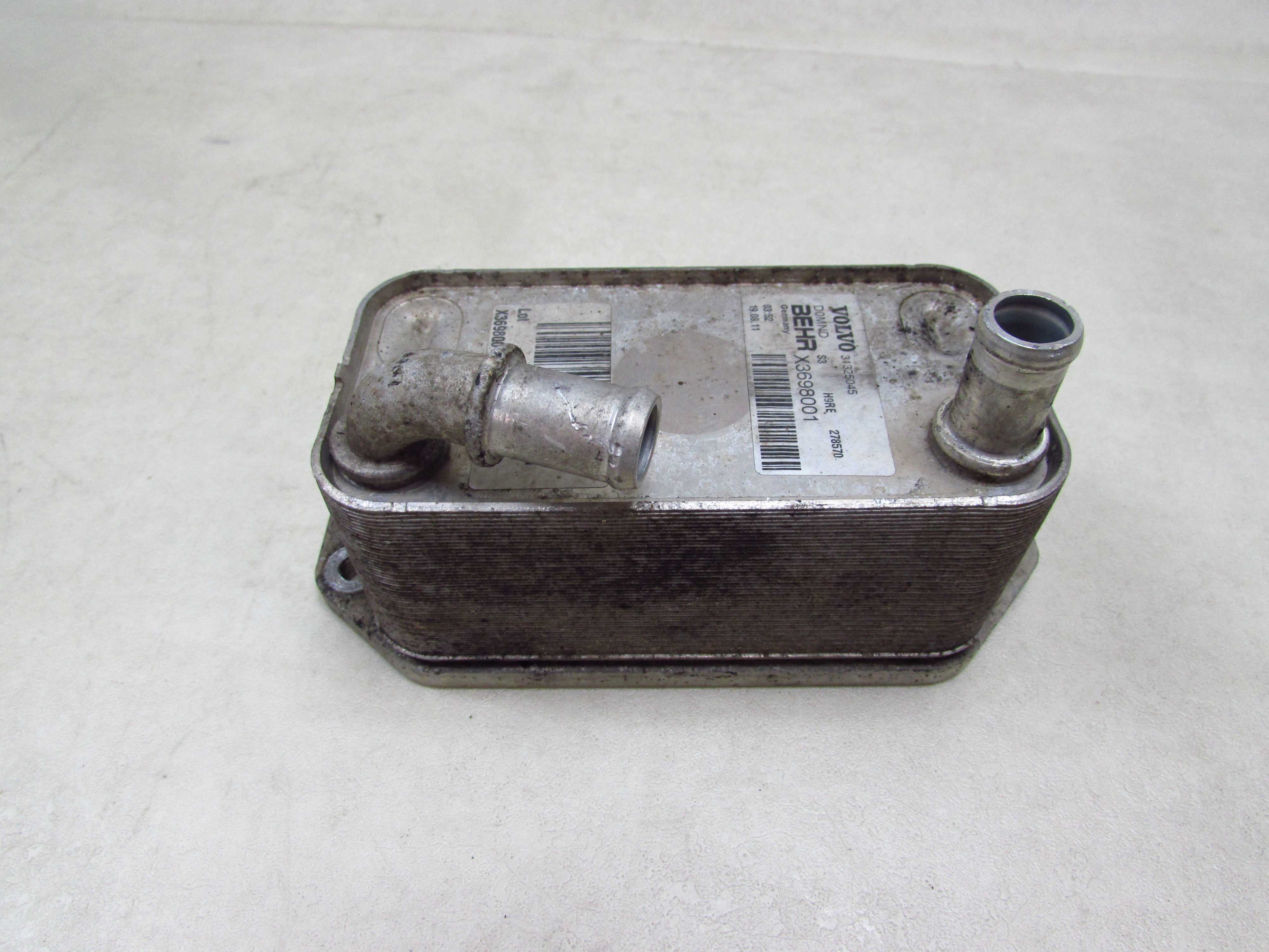 VOLVO C70 C30 S40 V50 LIFT 2.0 D4 CHLODNICZKA CHLODNICA OLEJU 31325045