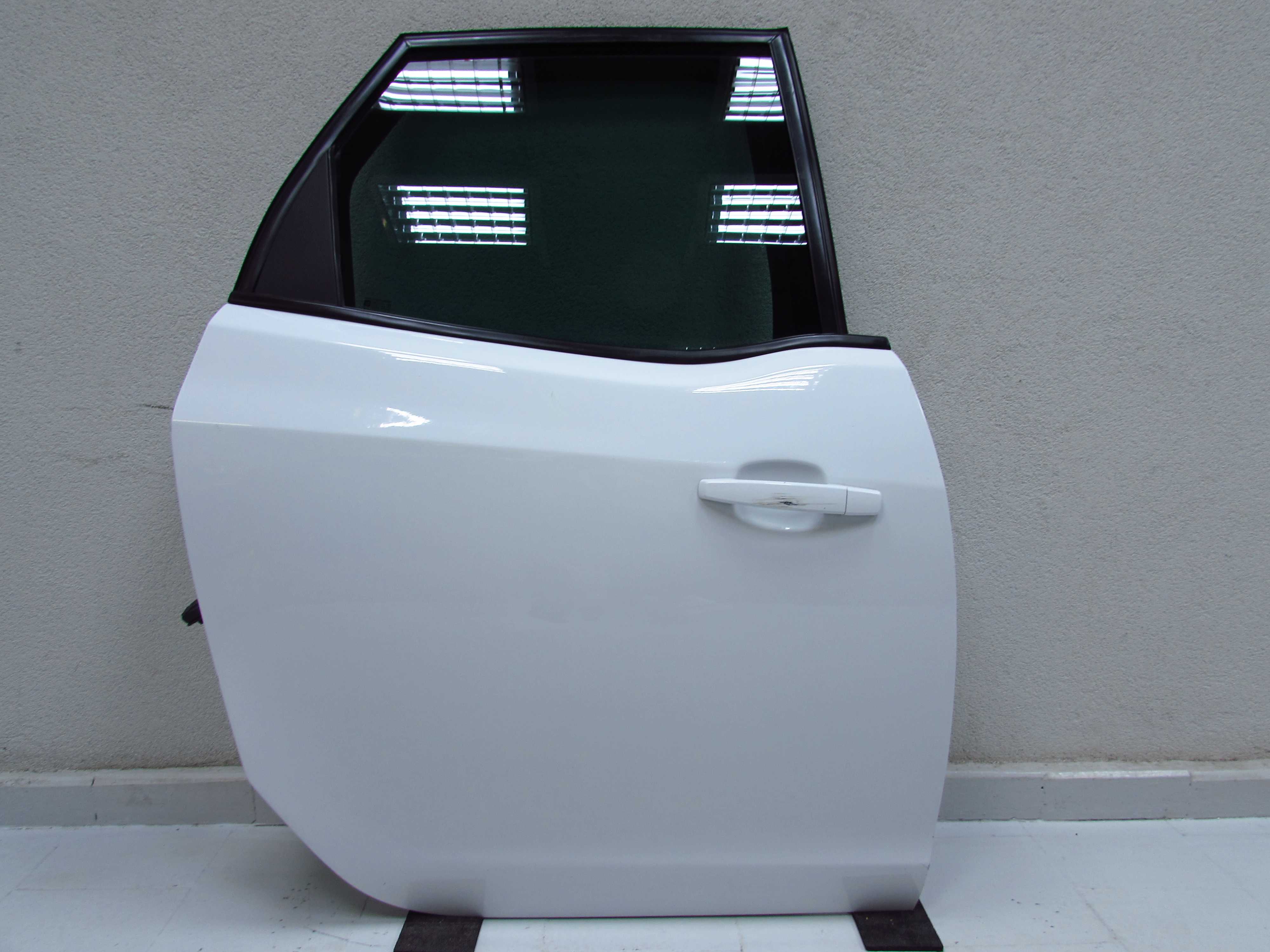 OPEL MERIVA B II 10- DRZWI TYL TYLNE PRAWE