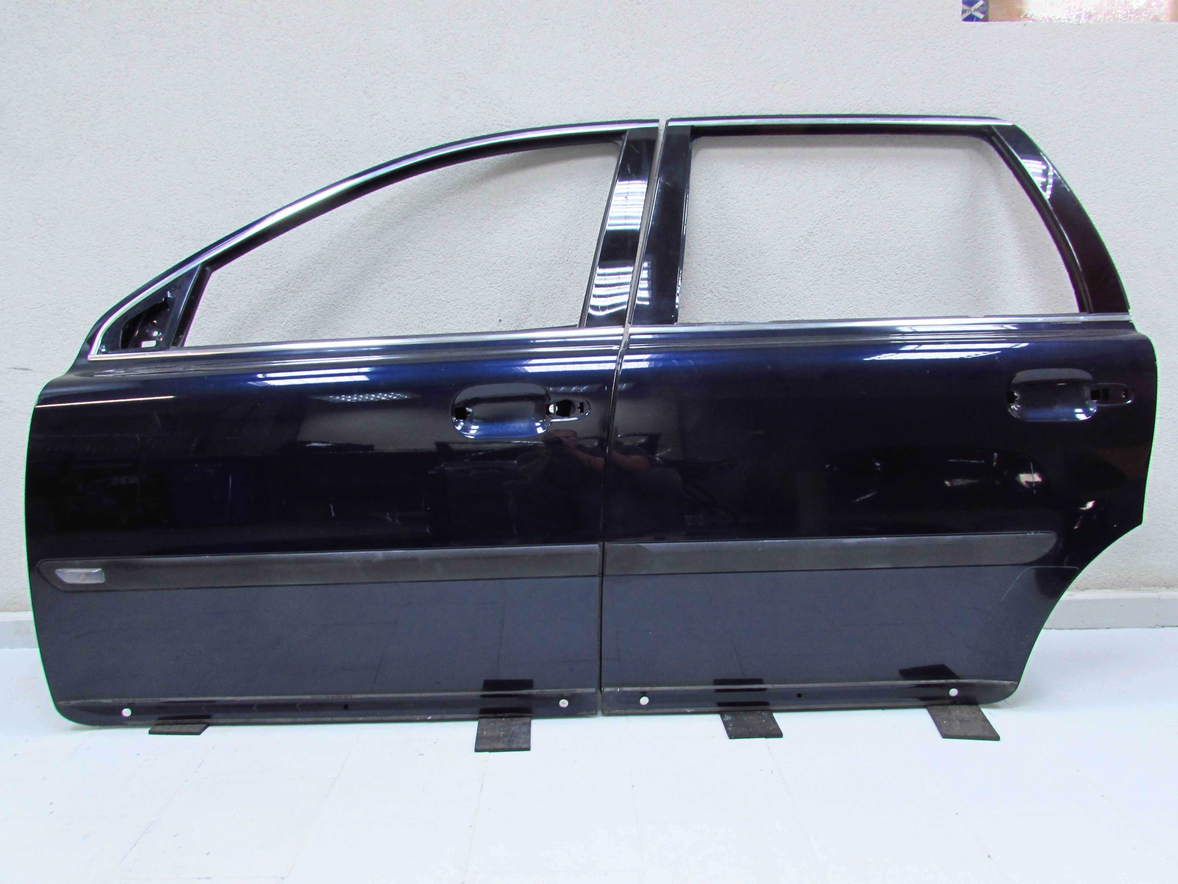 VOLVO XC90 DRZWI LEWY PRZOD 467-46 02-14