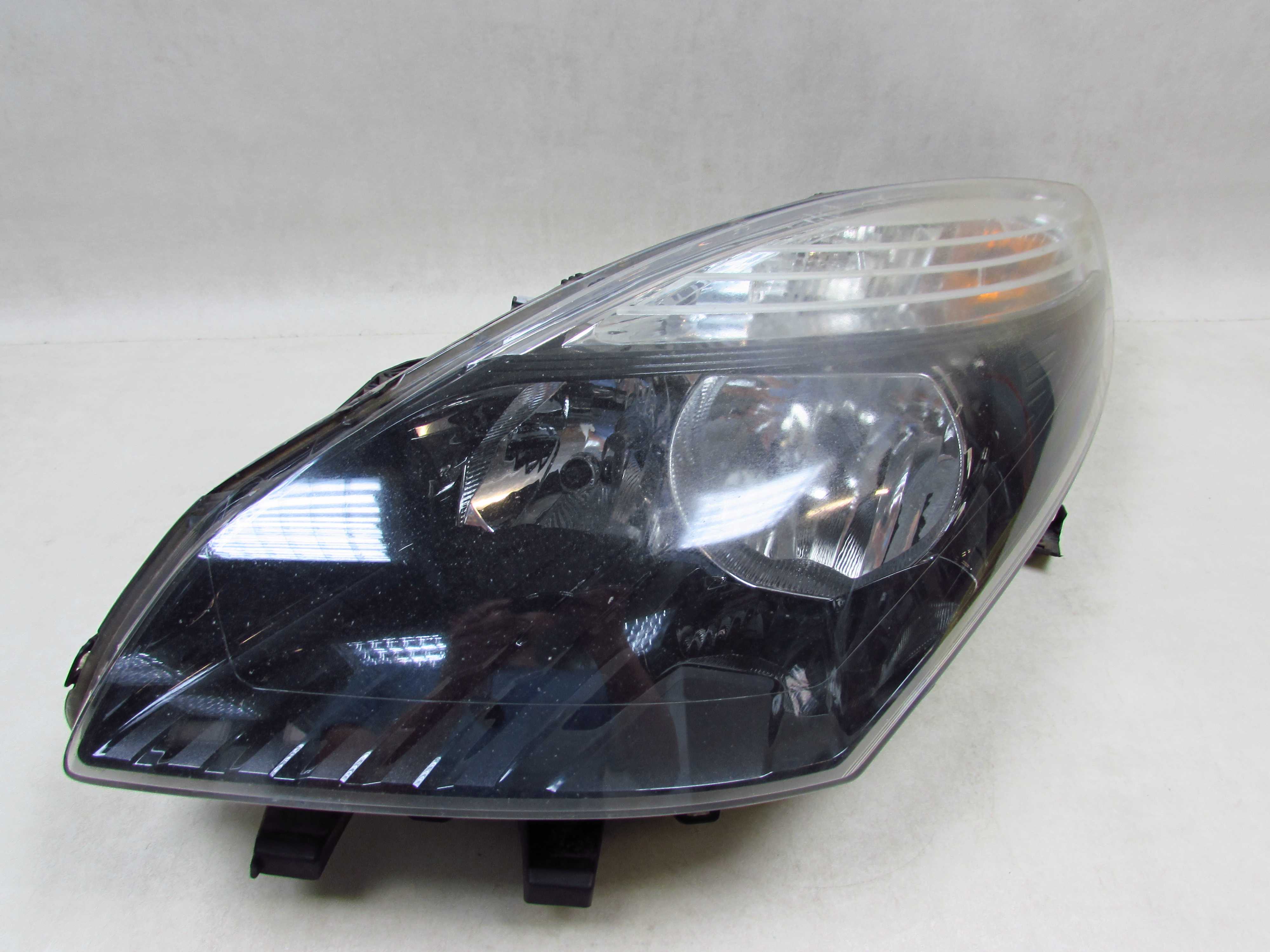RENAULT SCENIC III 09-13 LAMPA PRZOD LEWA REFLEKTOR UK 89902928 260600024