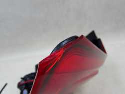 SUZUKI GRAND VITARA II 05-12 LAMPA TYL LEWA 5D UK 220-59079 USZKODZONA