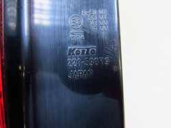 SUZUKI GRAND VITARA II 05-12 LAMPA TYL LEWA 5D UK 220-59079 USZKODZONA