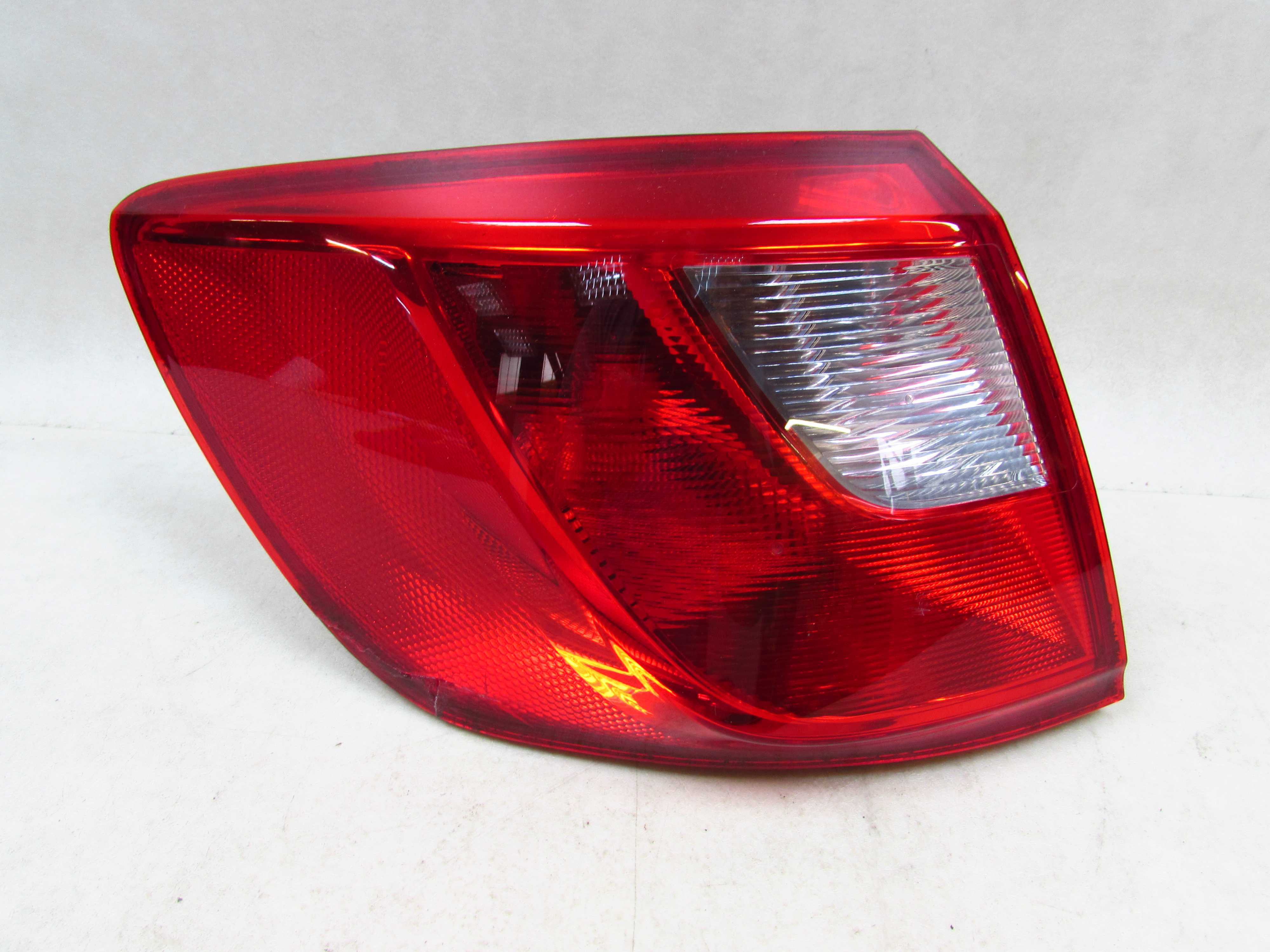 SEAT IBIZA IV KOMBI 08-12 LAMPA TYL LEWA TYLNA 6J8945095