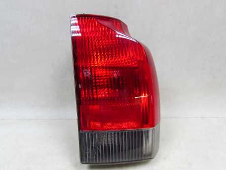 VOLVO V70 XC70 LAMPA TYL PRAWY TYLNA 99-04 EU 9154498