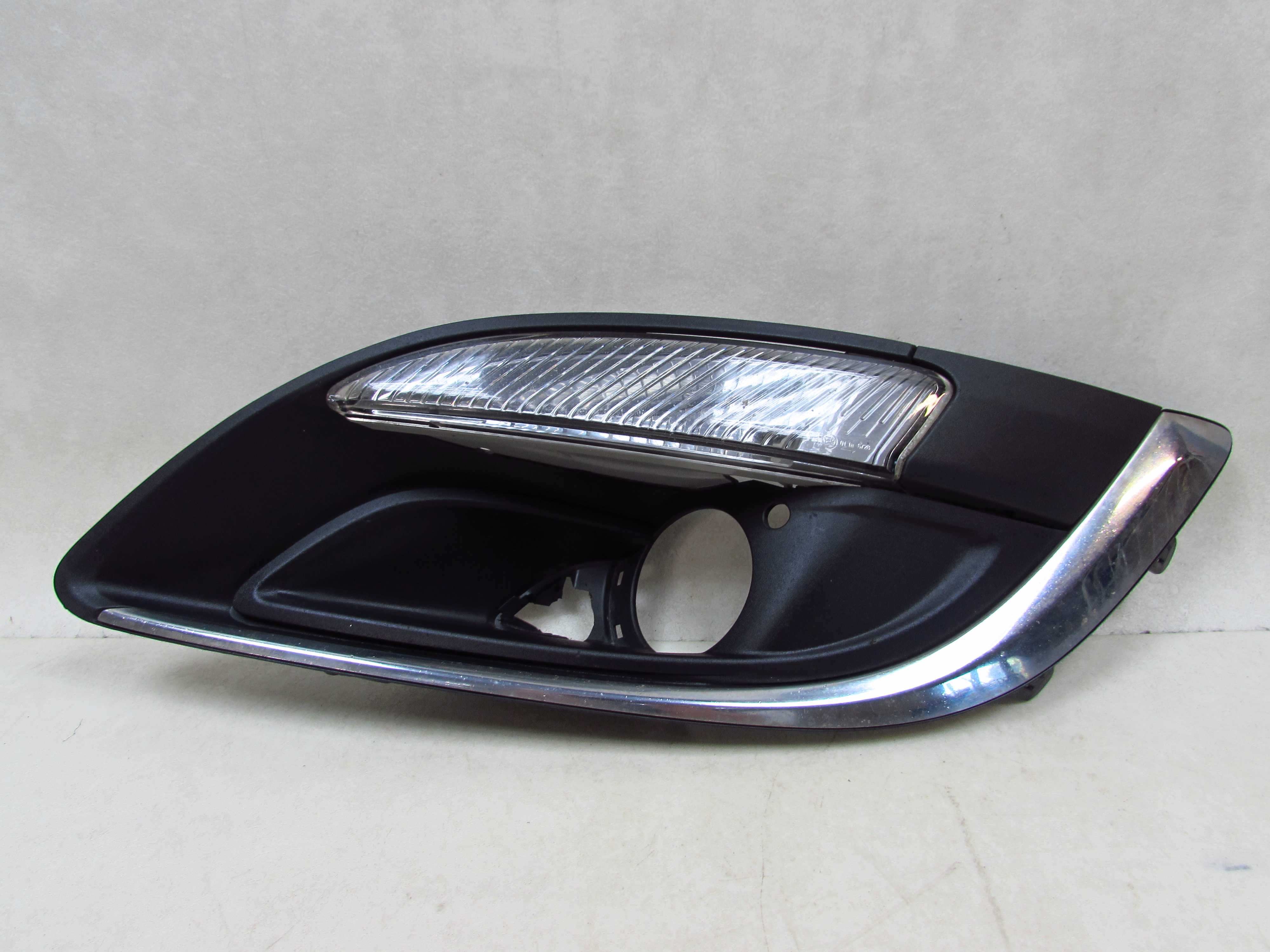 OPEL ASTRA IV J 09-15 KRATKA ZASLEPKA ZDERZAKA PRZOD LEWA KIERUNEK 13368708 13367142