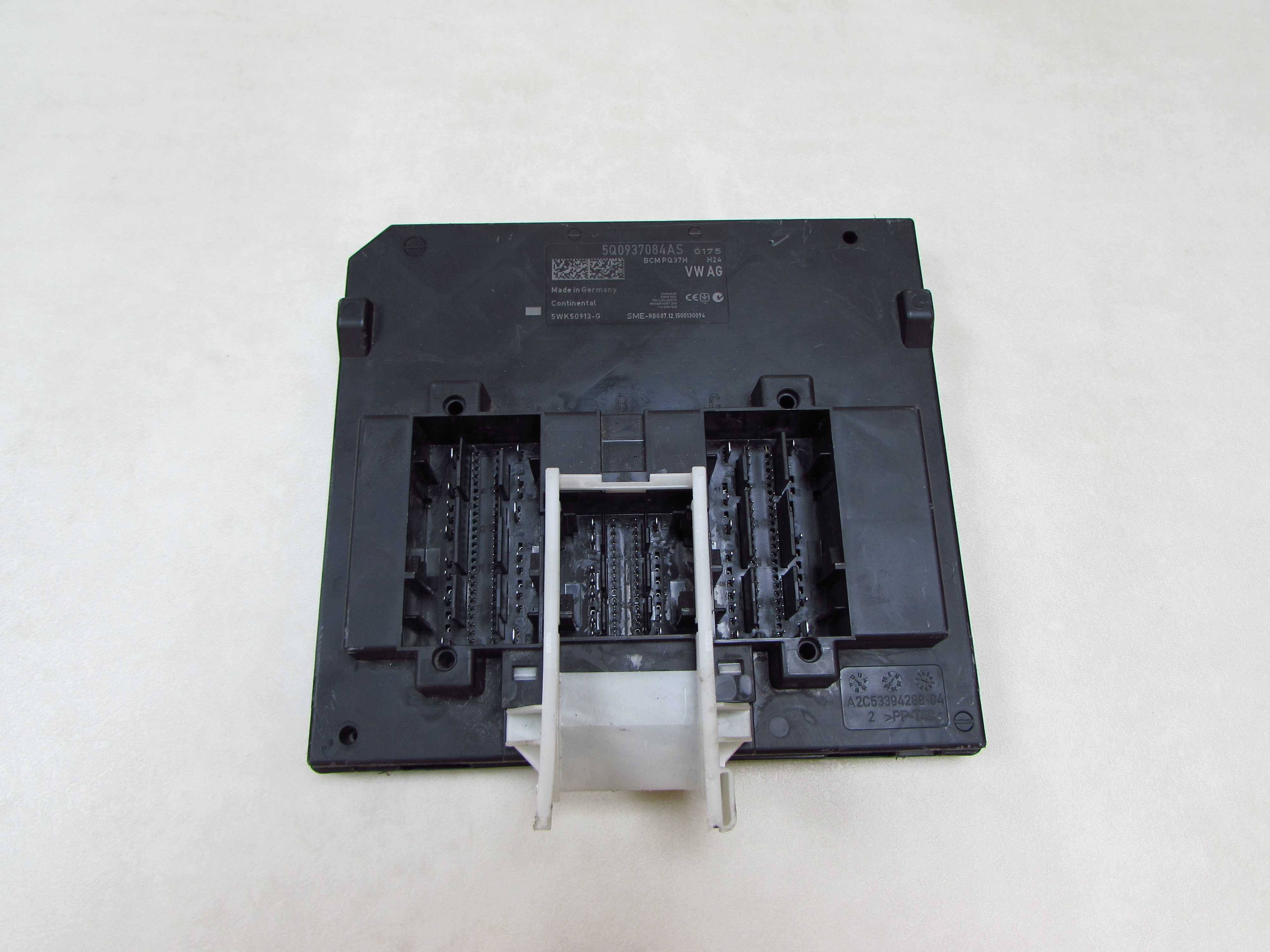 VW PASSAT B8 TOURAN III OCTAVIA 15- MODUL KOMFORTU STEROWNIK 5Q0937084AS 5Q0937084