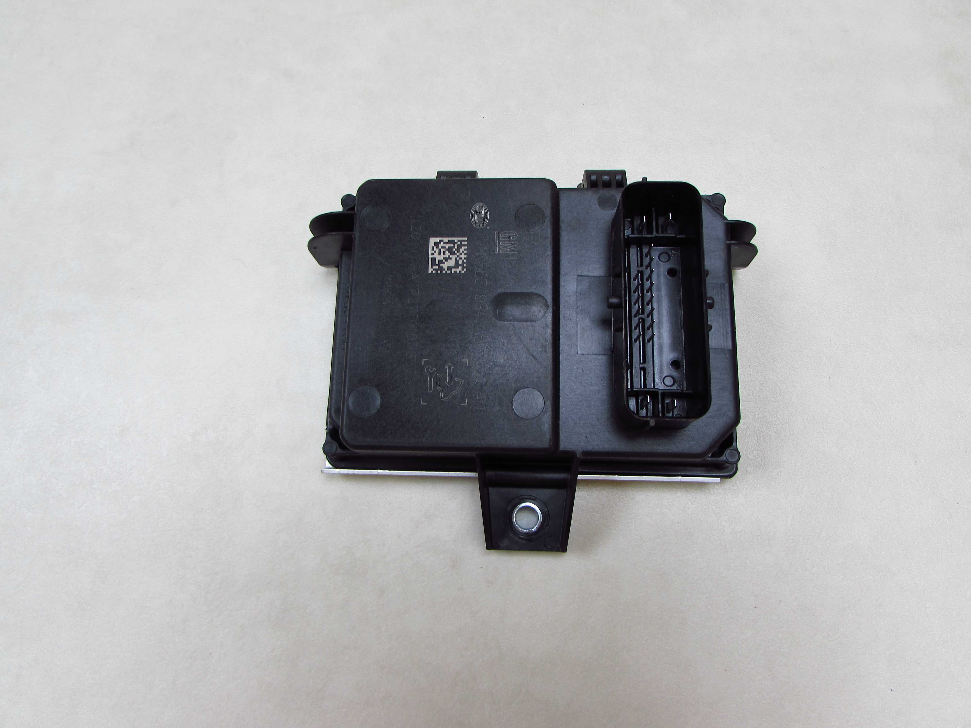 OPEL ASTRA IV J MODUL STEROWNIK POMPY PALIWA 20831727 09-15