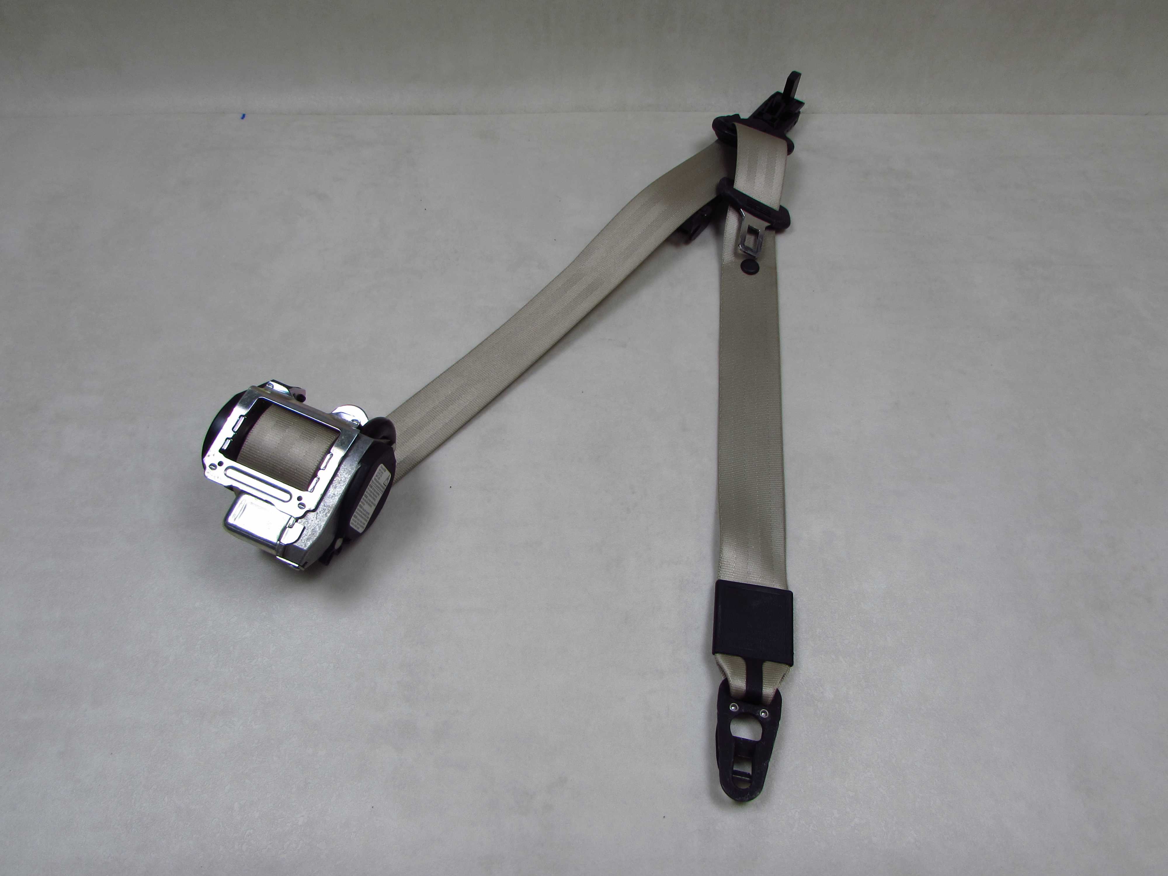 AUDI A6 C6 04-11 PAS BEZPIECZENSTWA PRZOD LEWY 4F0857705