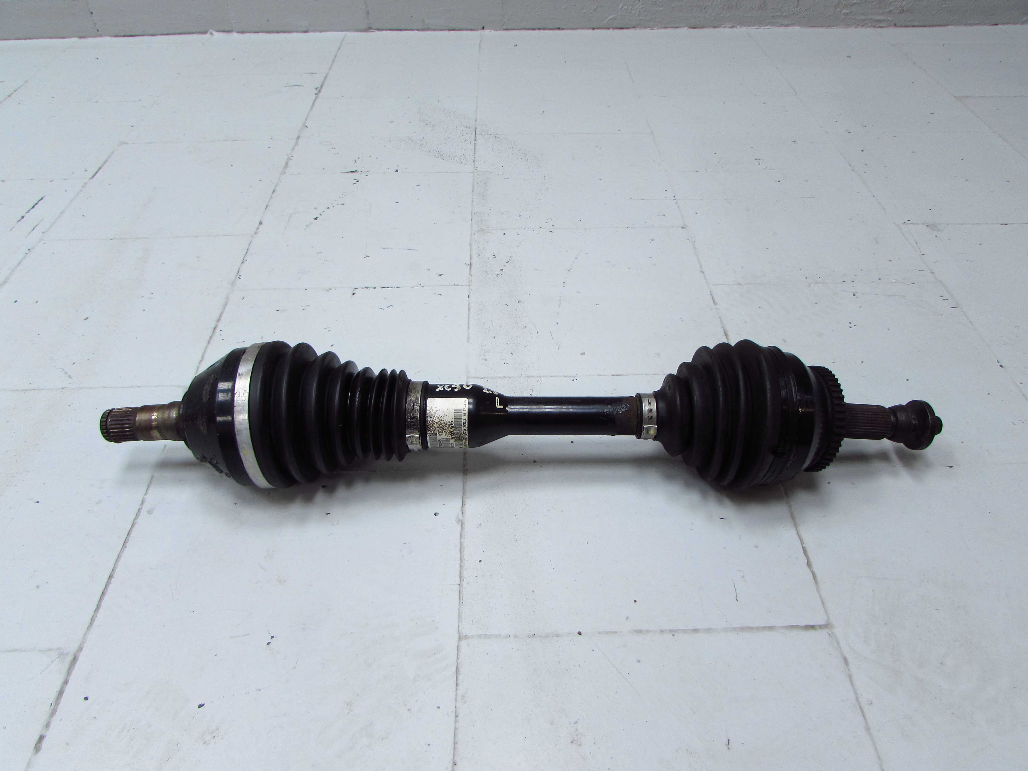 VOLVO XC90 2.5T 2.9 T6 POLOS POLOSKA LEWA KROTKA 30735885 PRZOD 02-14