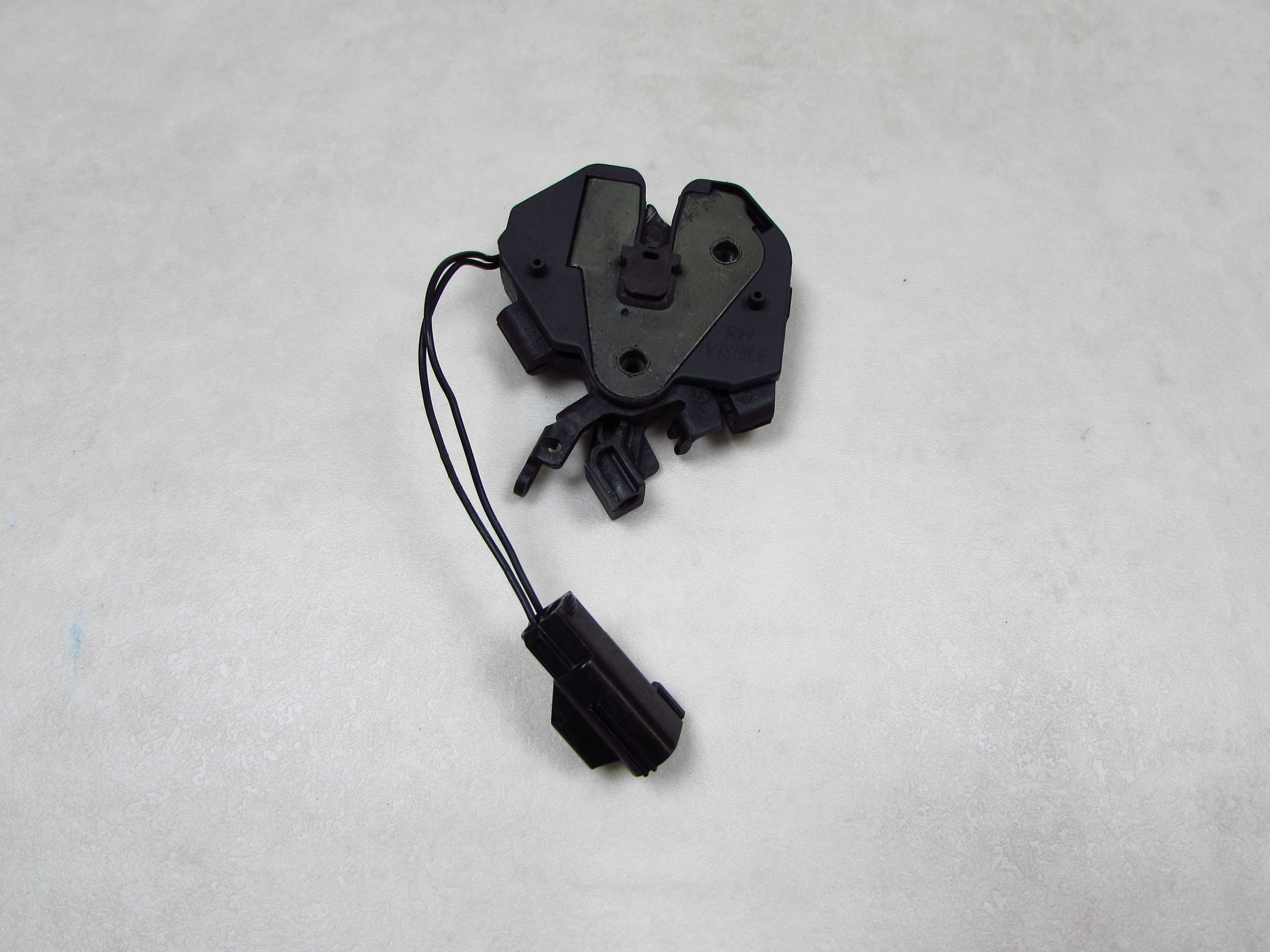 VOLVO S60 V70 II XC70 99-07 ZAMEK MASKI 9483765 9483764