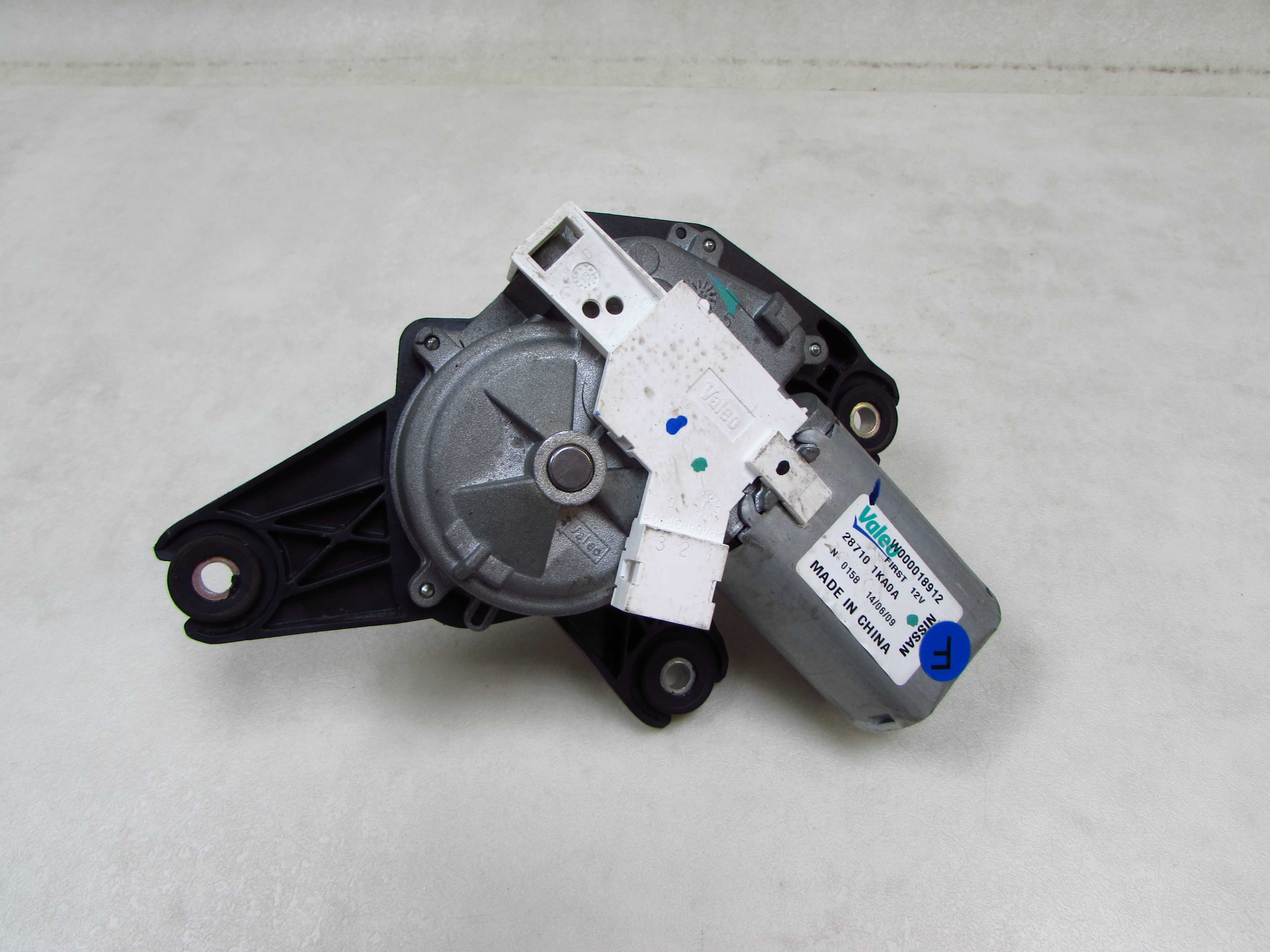NISSAN JUKE I F15 10-14 SILNICZEK WYCIERACZKI TYL 287101KA0A