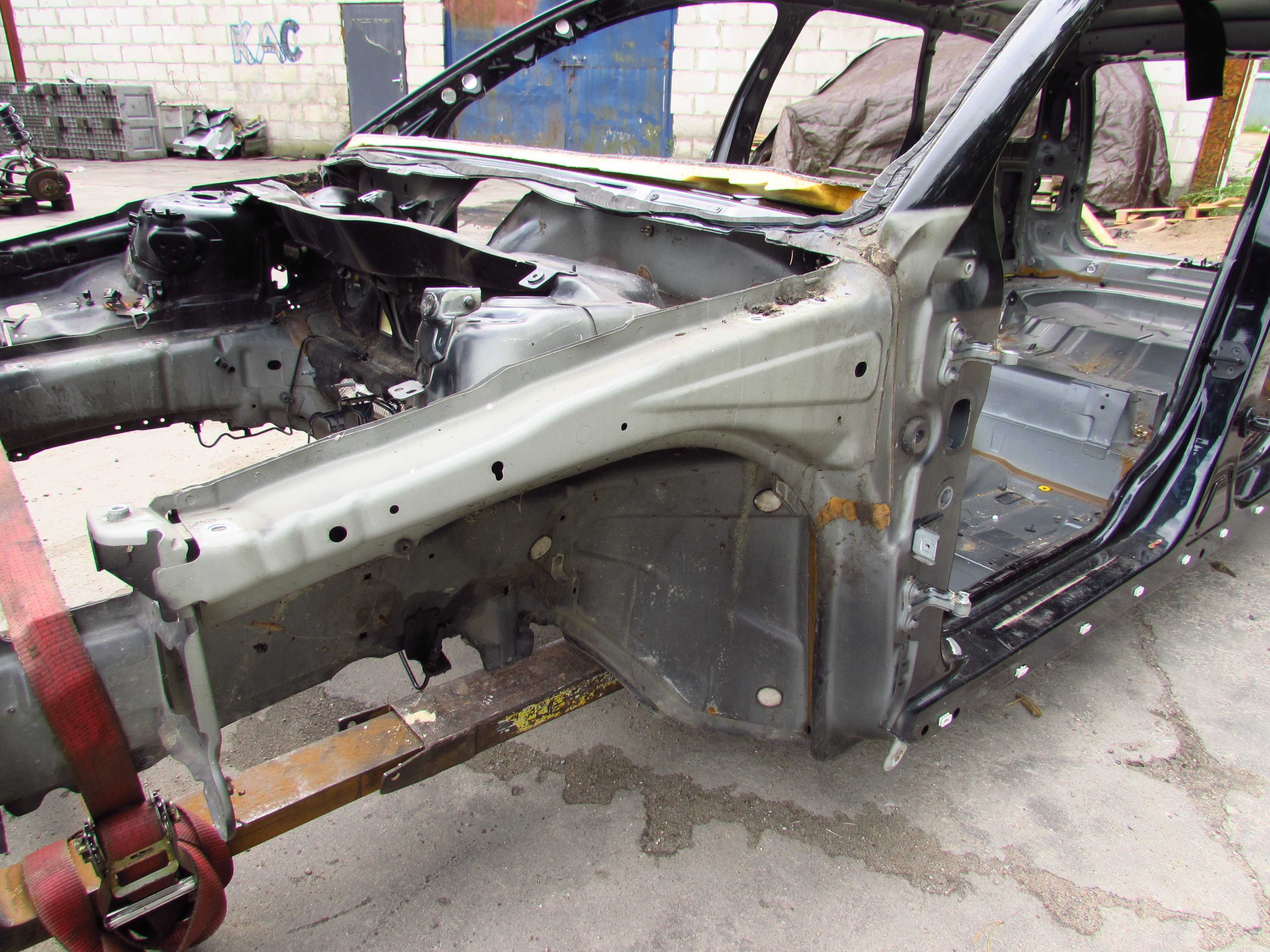 VOLVO S40 V50 04-13 CWIARTKA PODLUZNICA PRZOD LEWA 452-46