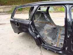 VOLVO S40 V50 04-13 CWIARTKA BLOTNIK TYL PRAWY TYLNY 452-46