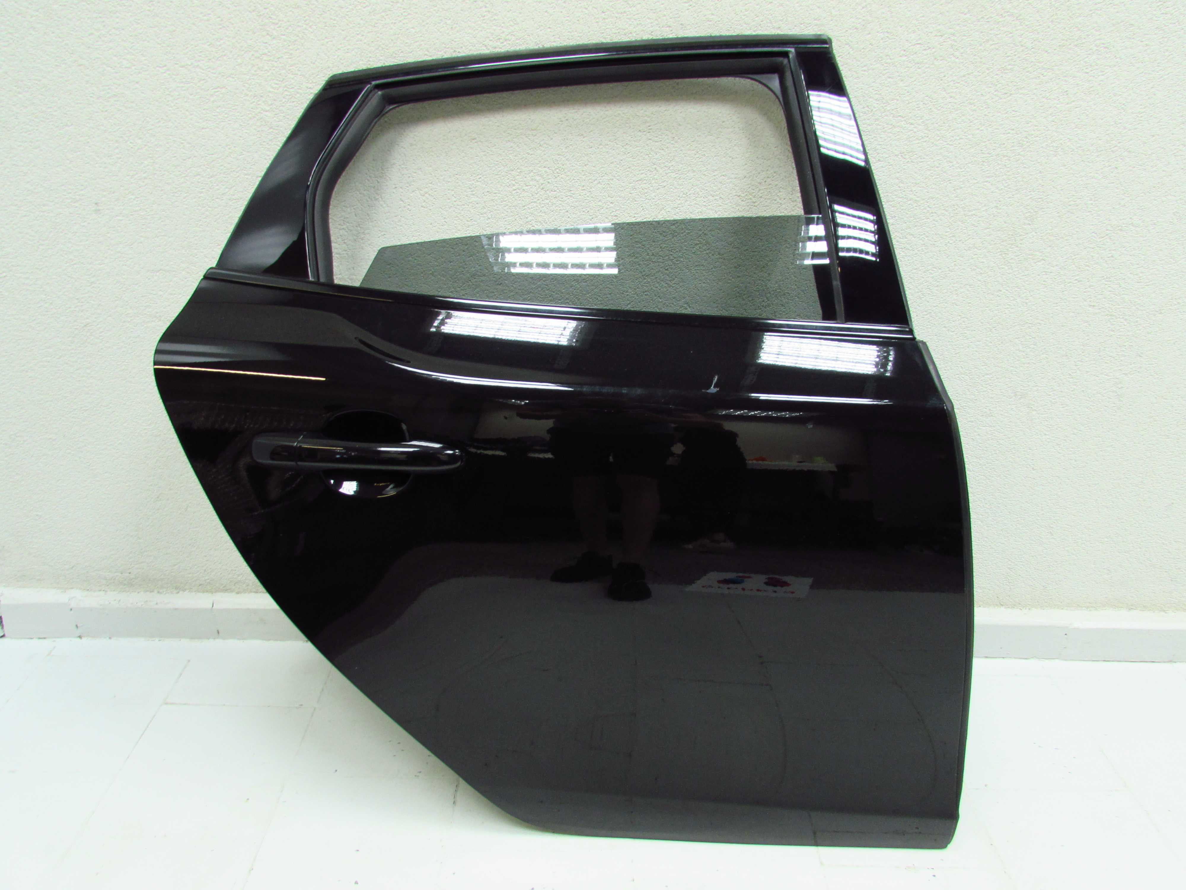 VOLVO V40 II 12-19 DRZWI TYL PRAWE TYLNE
