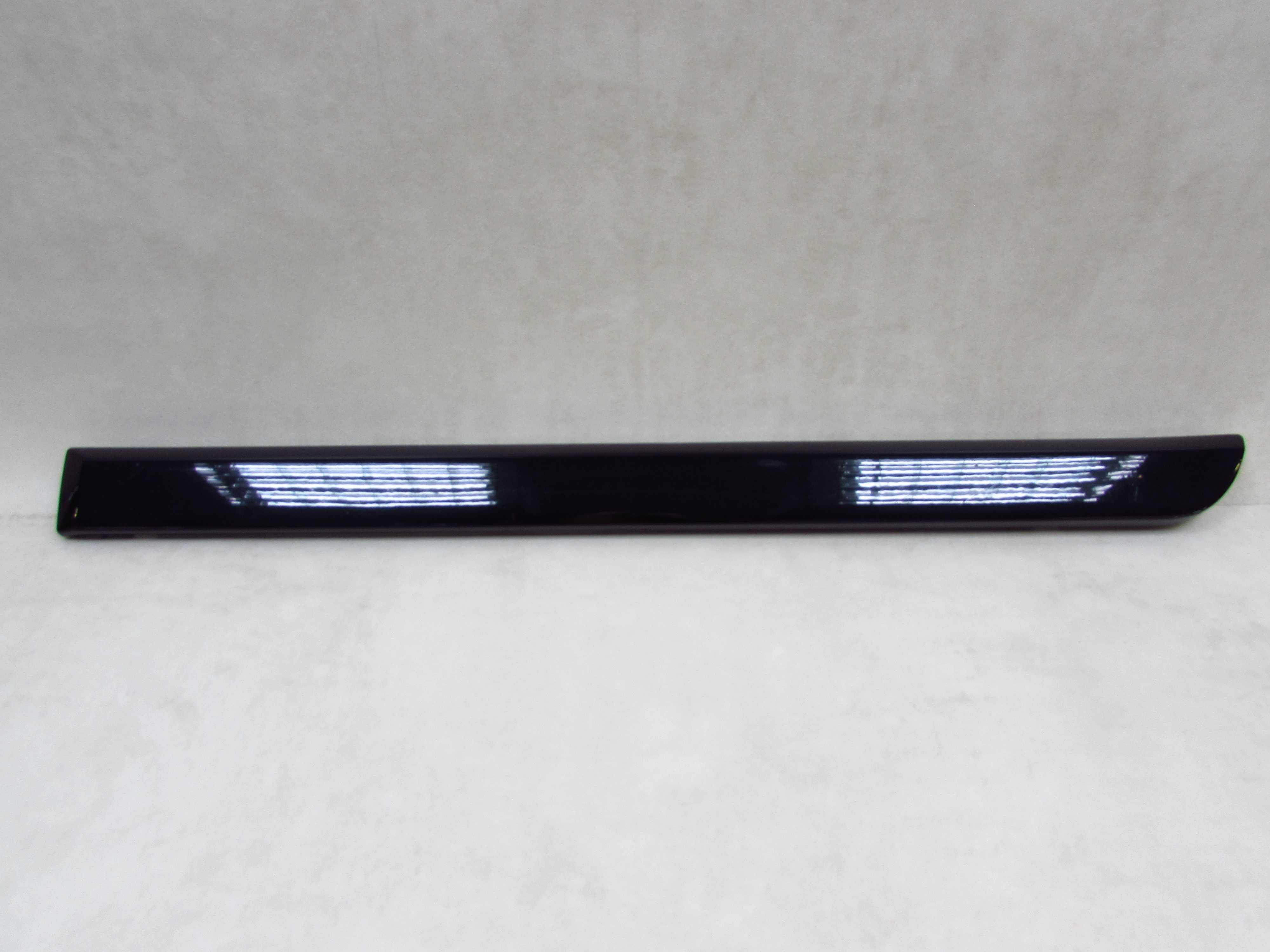 VOLVO S40 V50 LIFT R-DESIGN LISTWA DOLNA DRZWI TYL LEWA 31253728 452-46 07-13