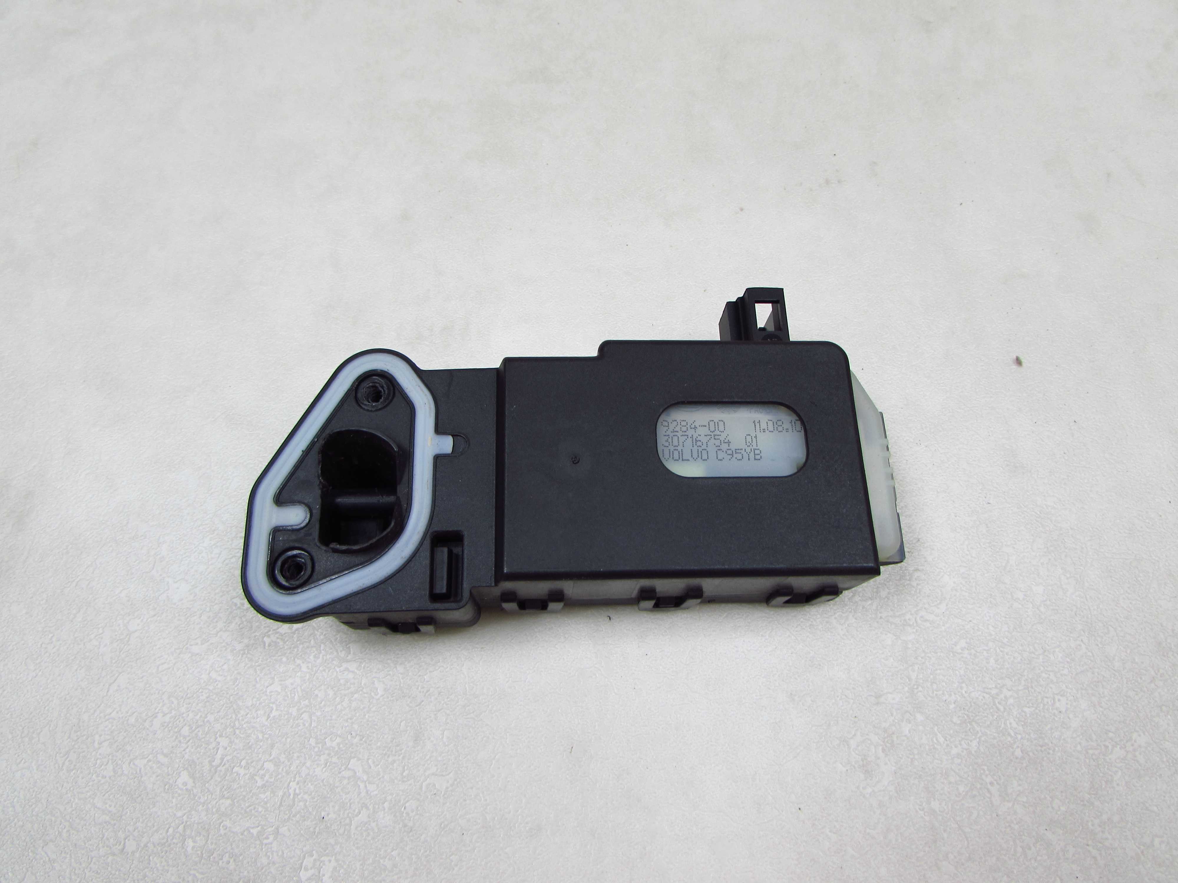 VOLVO C30 C70 S40 II V50 04-13 ZAMEK SILOWNIK KLAPKI PALIWA 30716754