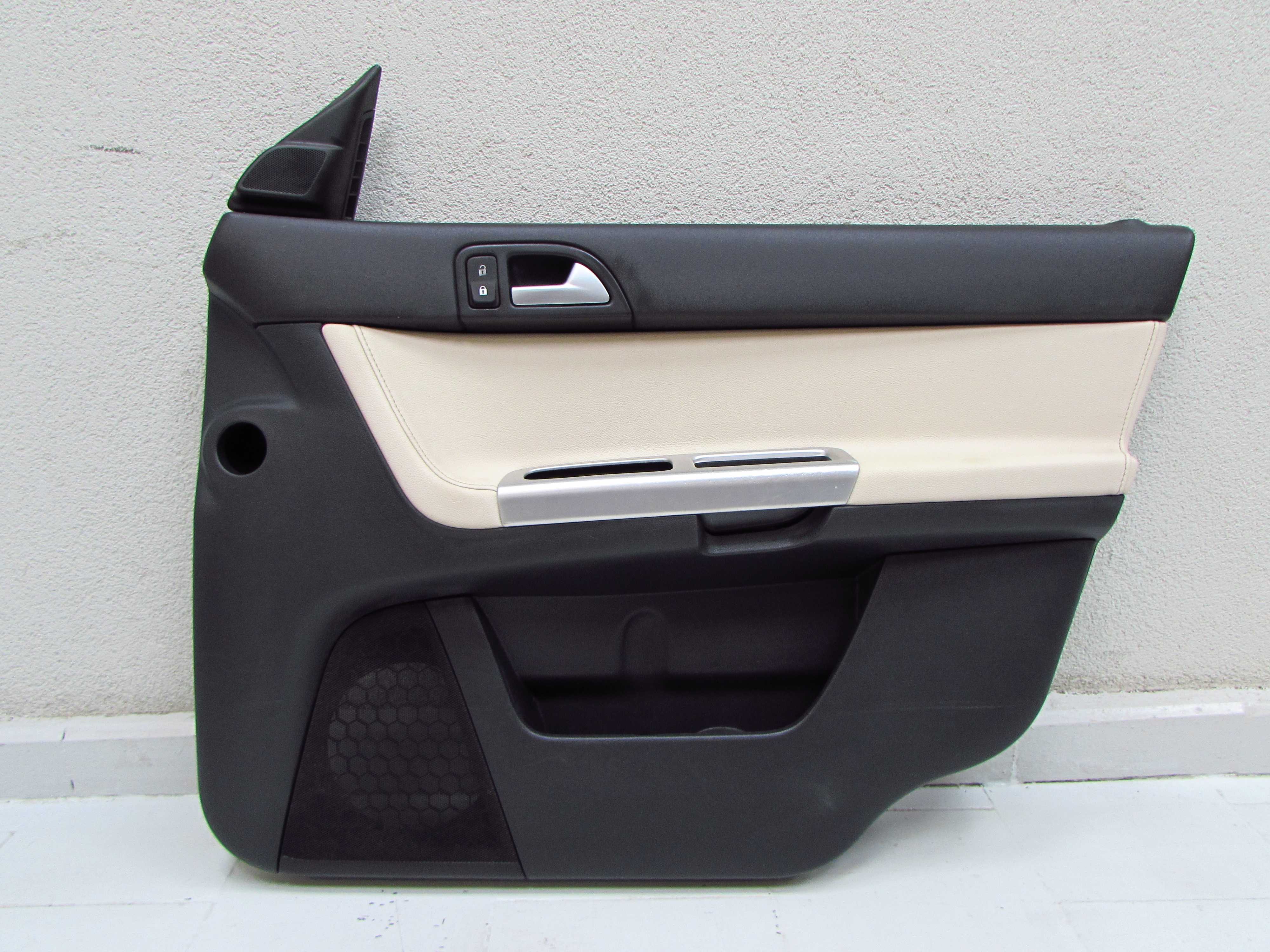 VOLVO S40 II V50 04-13 TAPICERKA BOCZEK DRZWI PRZOD PRAWY SKORA 39809547