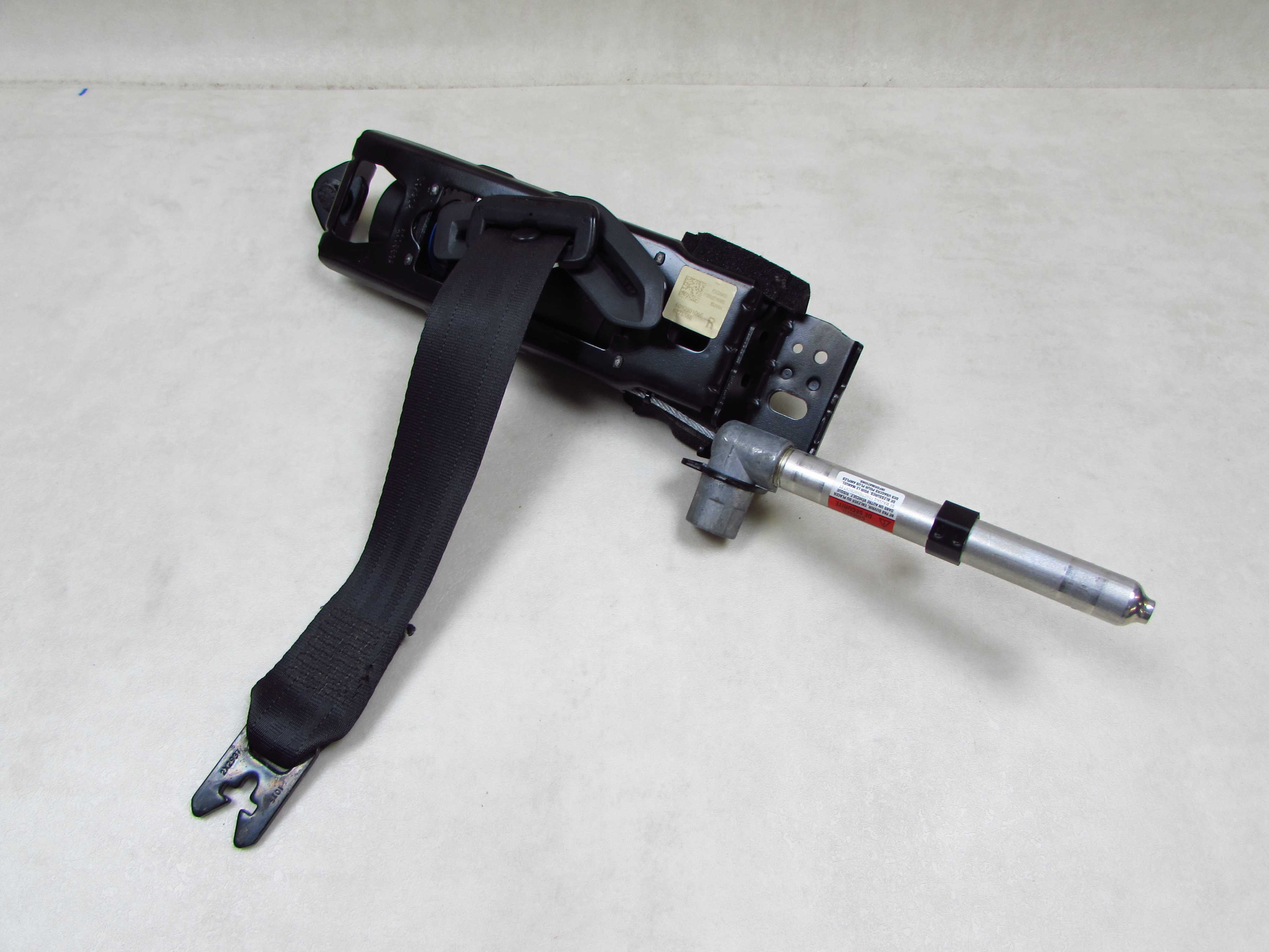 VOLVO S40 II V50 07-13 PAS BEZPIECZENSTWA NAPINACZ PRZOD PRAWY 31320495
