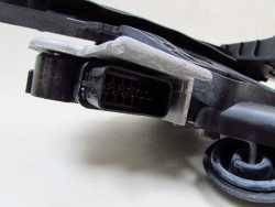 VOLVO S80 II V70 III V50 06-16 ZAMEK DRZWI PRZOD PRAWY 10 PIN 30784047