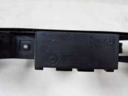 VOLVO V50 04-13 SLIZG SRODKOWY MOCOWANIA ZDERZAKA TYL 30763014