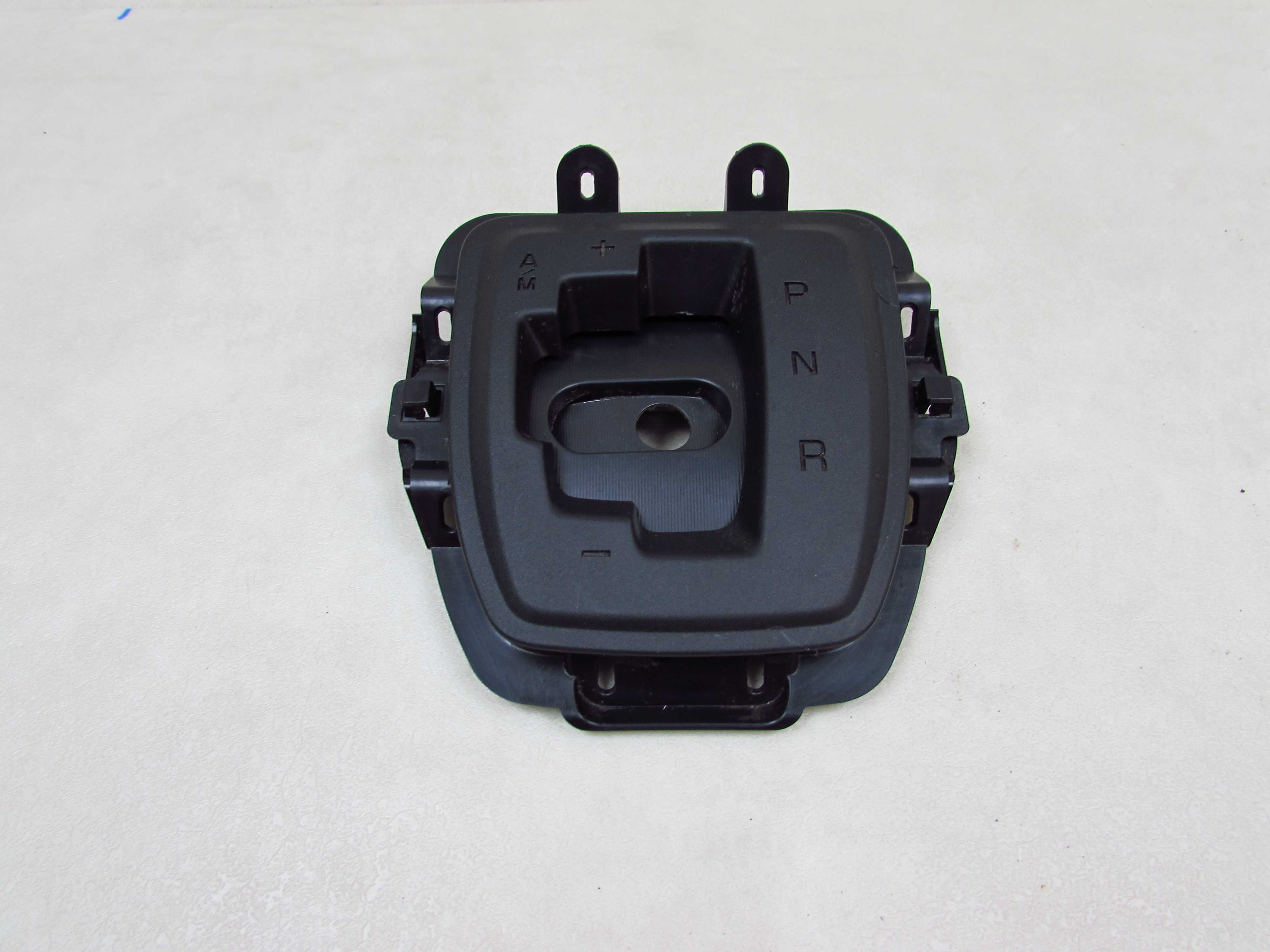 MITSUBISHI CANTER FUSO 13- 21 RAMKA OSLONA LEWARKA BIEGOW AUTOMAT DUONIC
