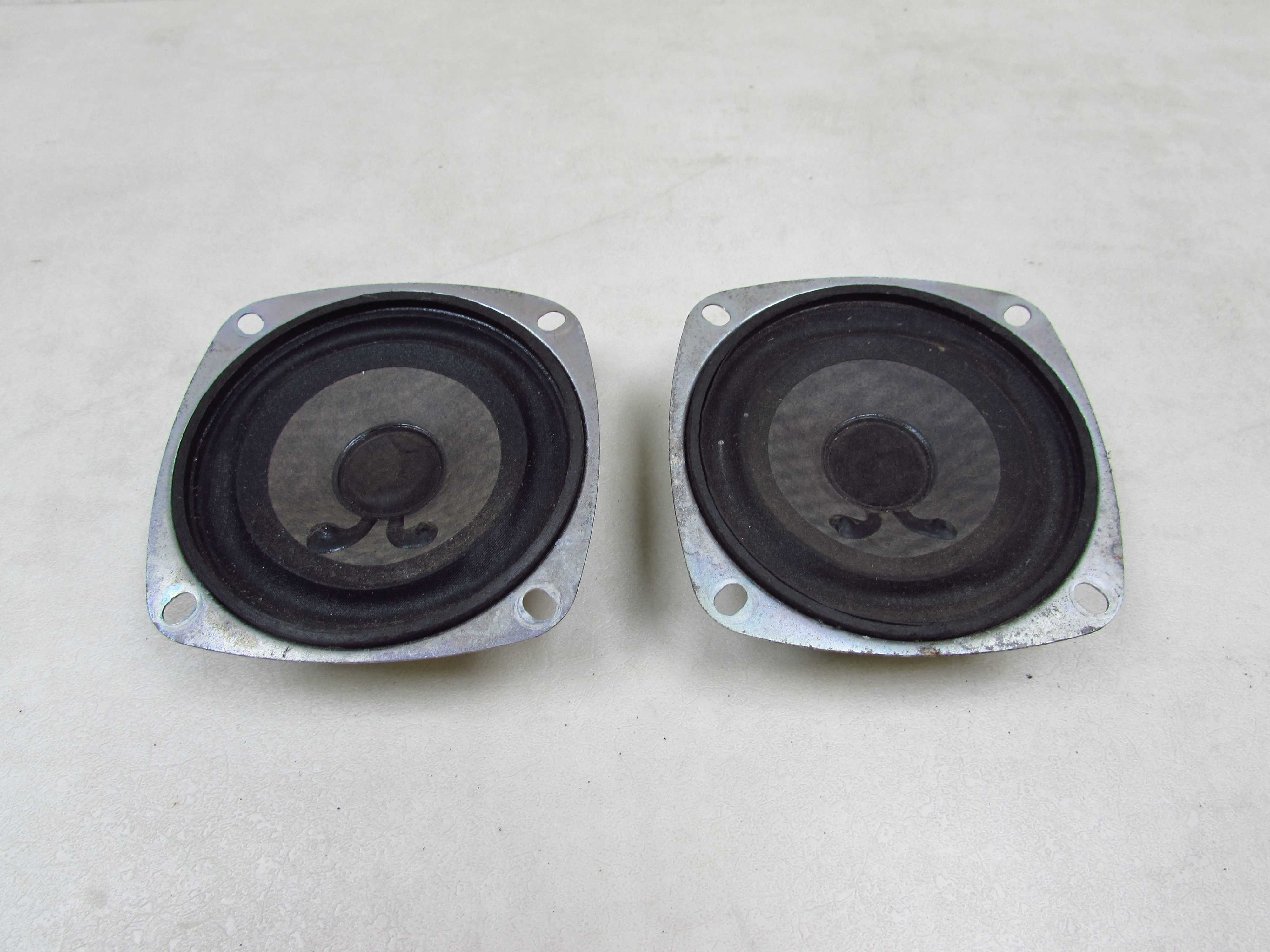 MITSUBISHI CANTER FUSO 13-21 GLOSNIK DRZWI MK386572