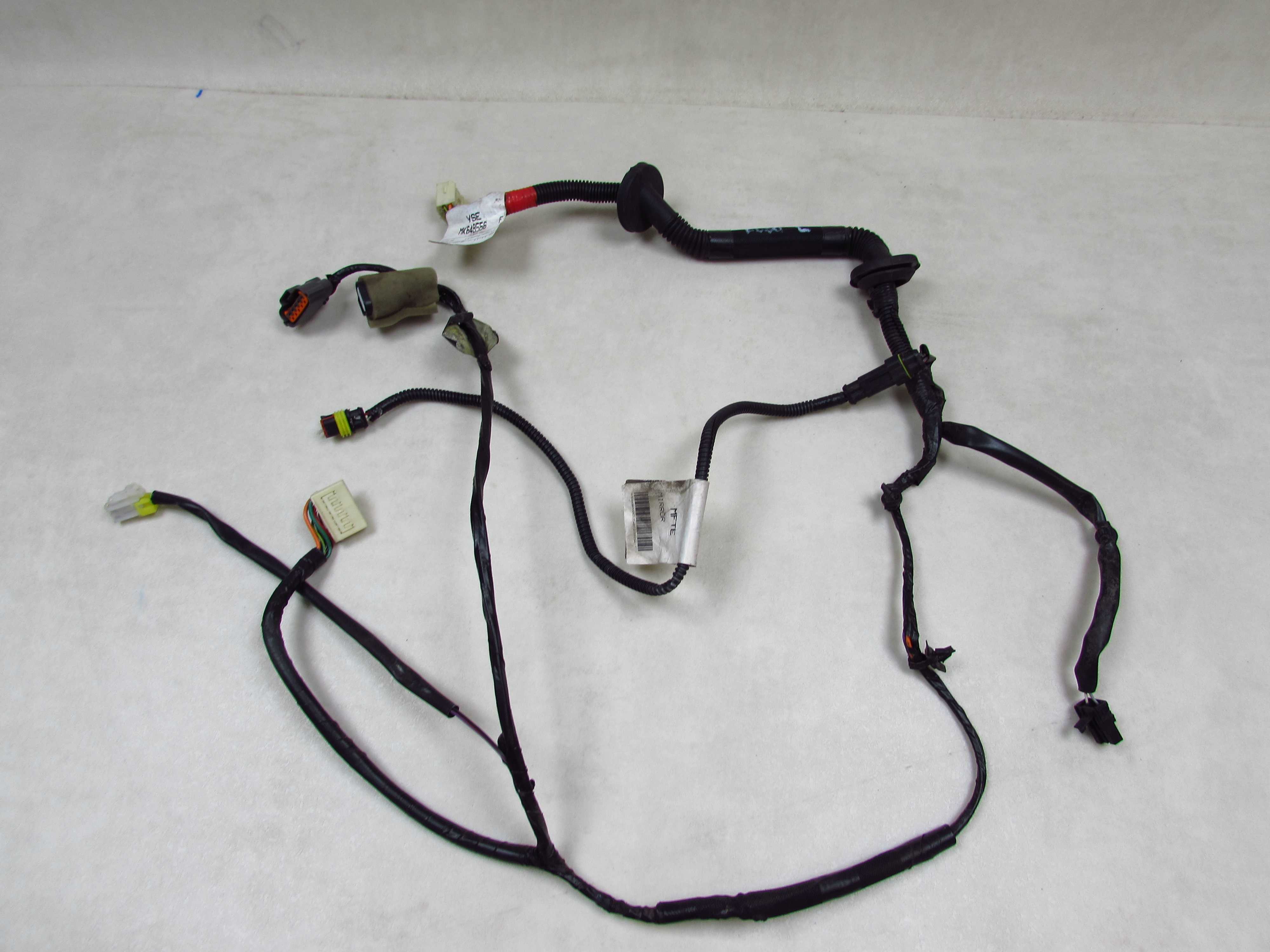 MITSUBISHI CANTER FUSO 13-21 WIAZKA INSTALACJA DRZWI LEWA MK546496