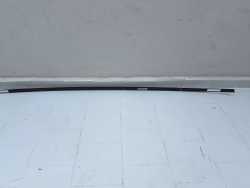 VOLVO V50 04-13 LISTWA DACHOWA DACHU PRAWA POD RELINGI DACHOWE 39982779