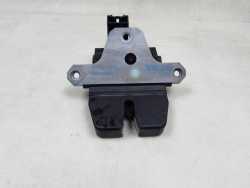 VOLVO V50 LIFT 04-13 ZAMEK KLAPY BAGAZNIKA TYL 4 PIN