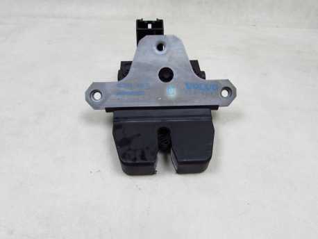 VOLVO V50 LIFT 04-13 ZAMEK KLAPY BAGAZNIKA TYL 4 PIN