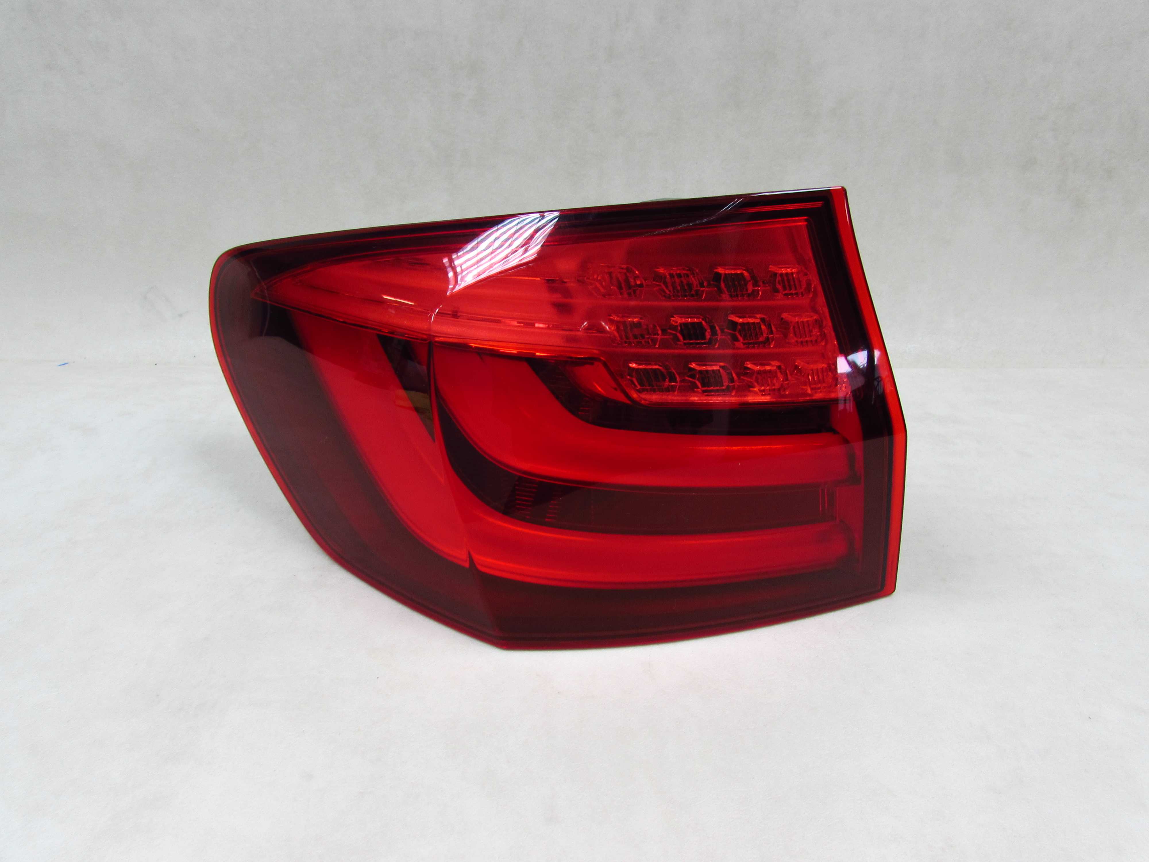 BMW 5 F11 KOMBI TOURING 09-13 LAMPA TYL LEWA BLOTNIKA TYLNA