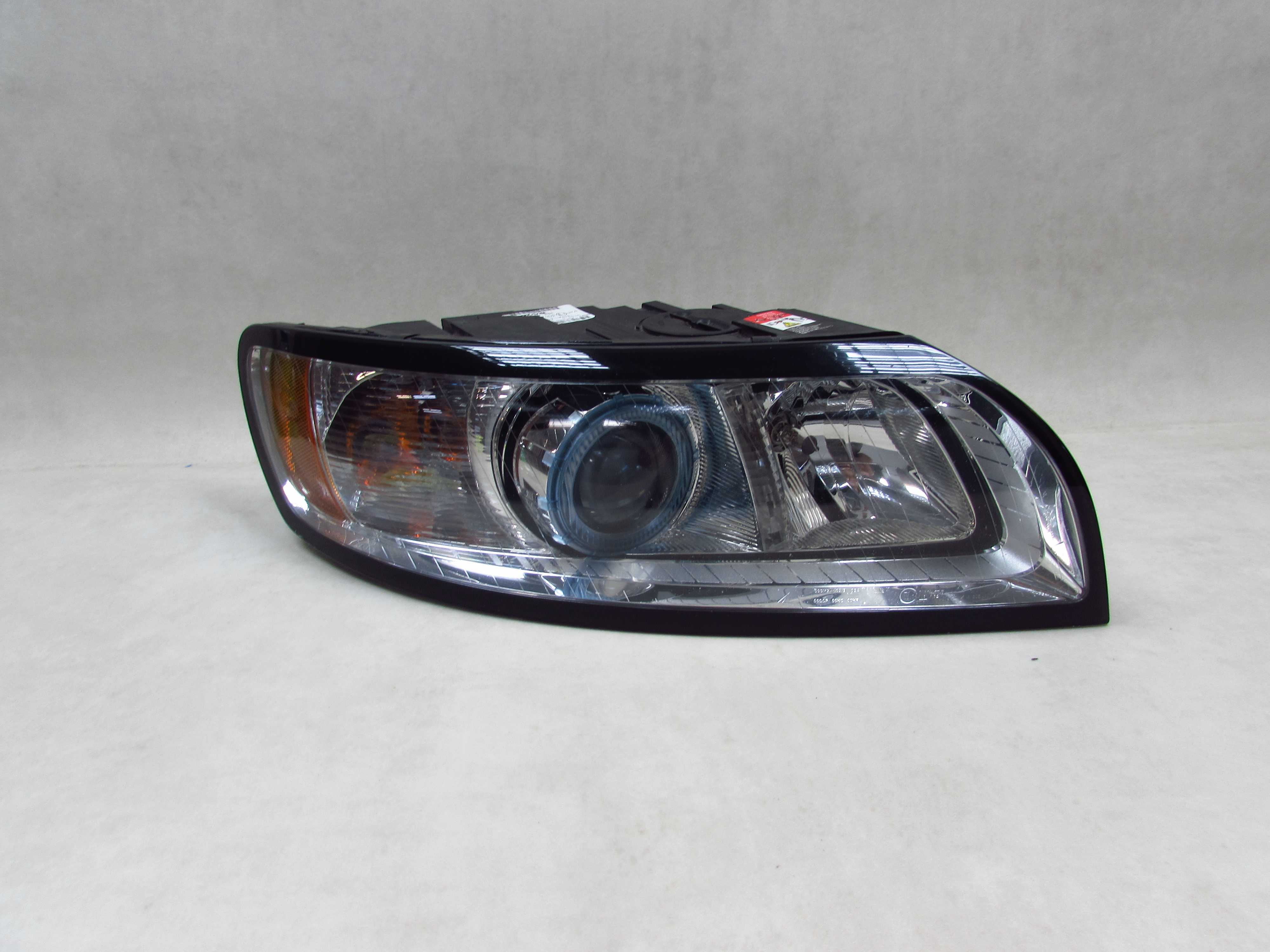VOLVO S40 V50 LIFT 07-14 LAMPA REFLEKTOR BI XENON PRAWY 31299588 EUROPA