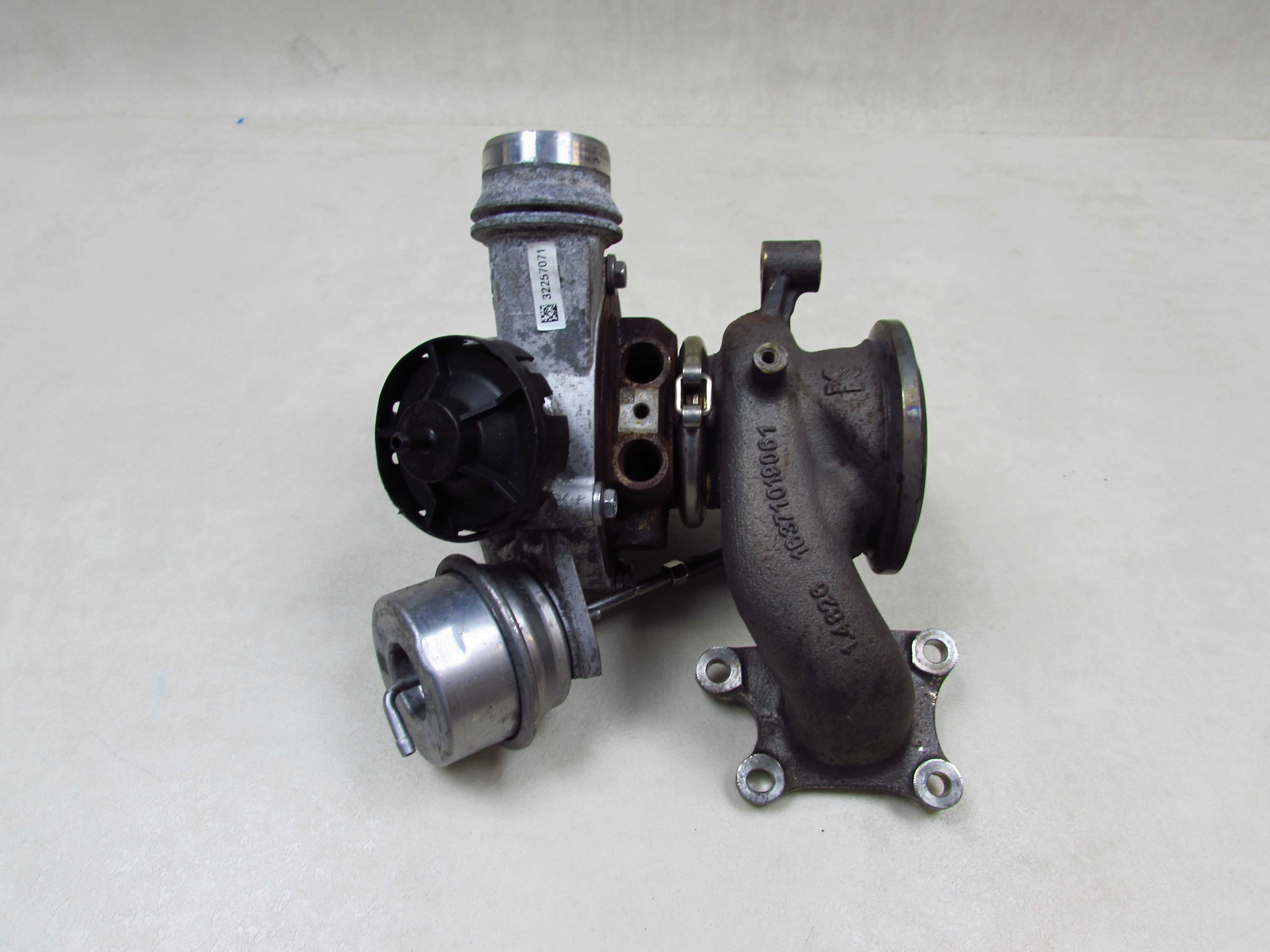 VOLVO XC40 II 1.5 T3 T4 19-23 TURBO TURBOSPREZARKA TURBINA 32257071-AA 32257071