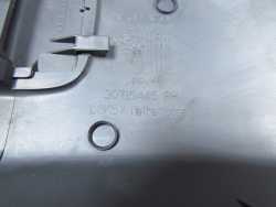 VOLVO V50 OSLONA PASA NAPINACZA TYL 30715445 PRAWA 04-12