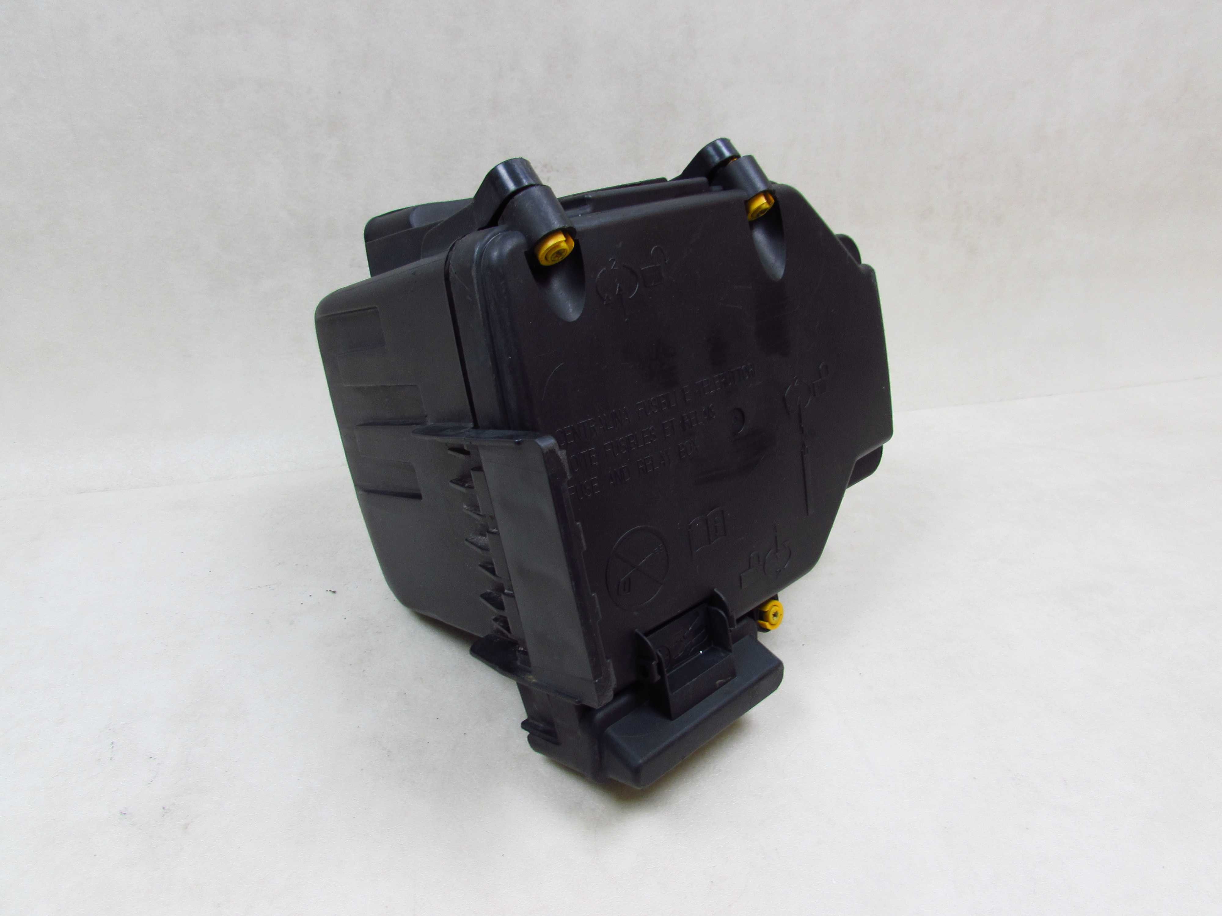 FIAT DUCATO BOXER JUMPER III LIFT 14-24 OBUDOWA SKRZYNKA BEZPIECZNIKOW 1376628080 1389412080