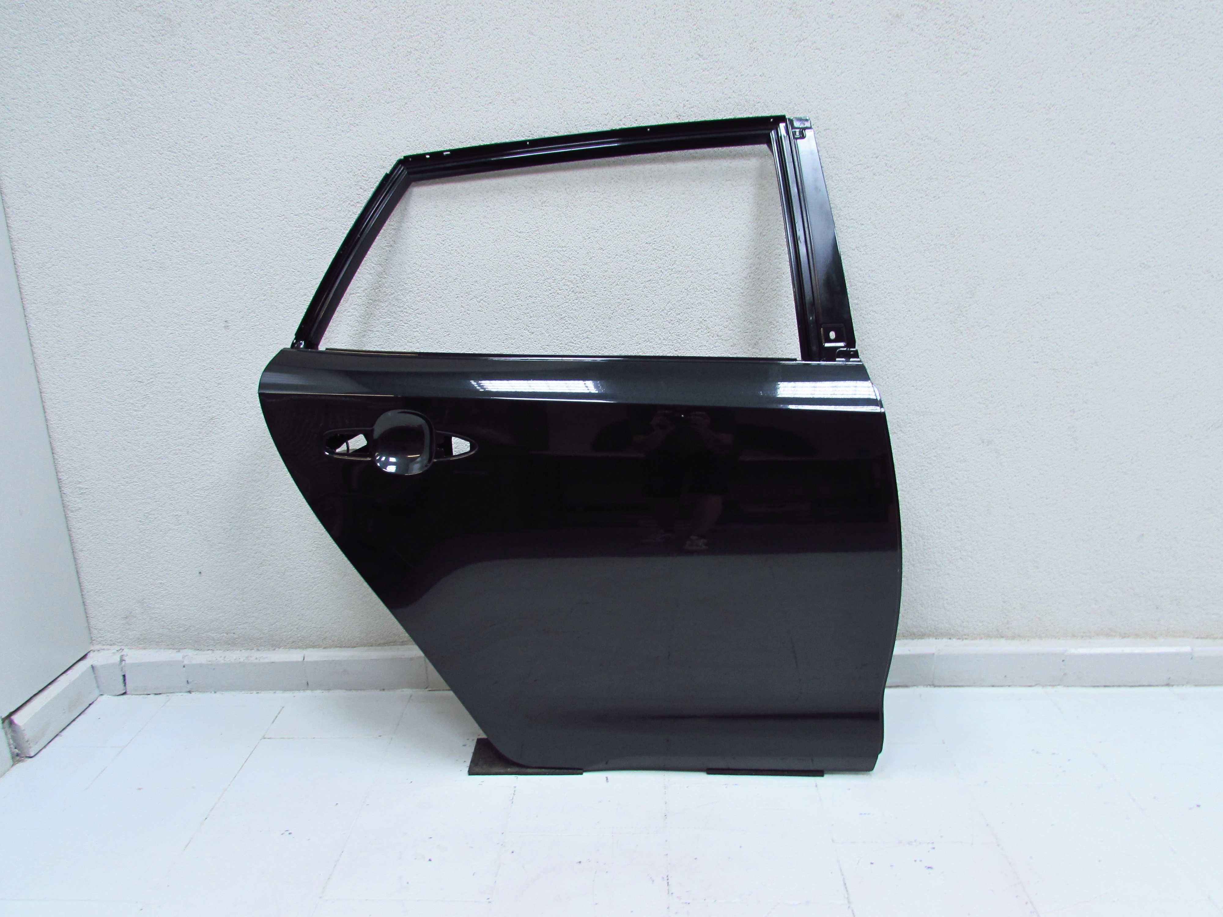 TOYOTA COROLLA E21 XII 19-23 KOMBI DRZWI TYL PRAWE 209