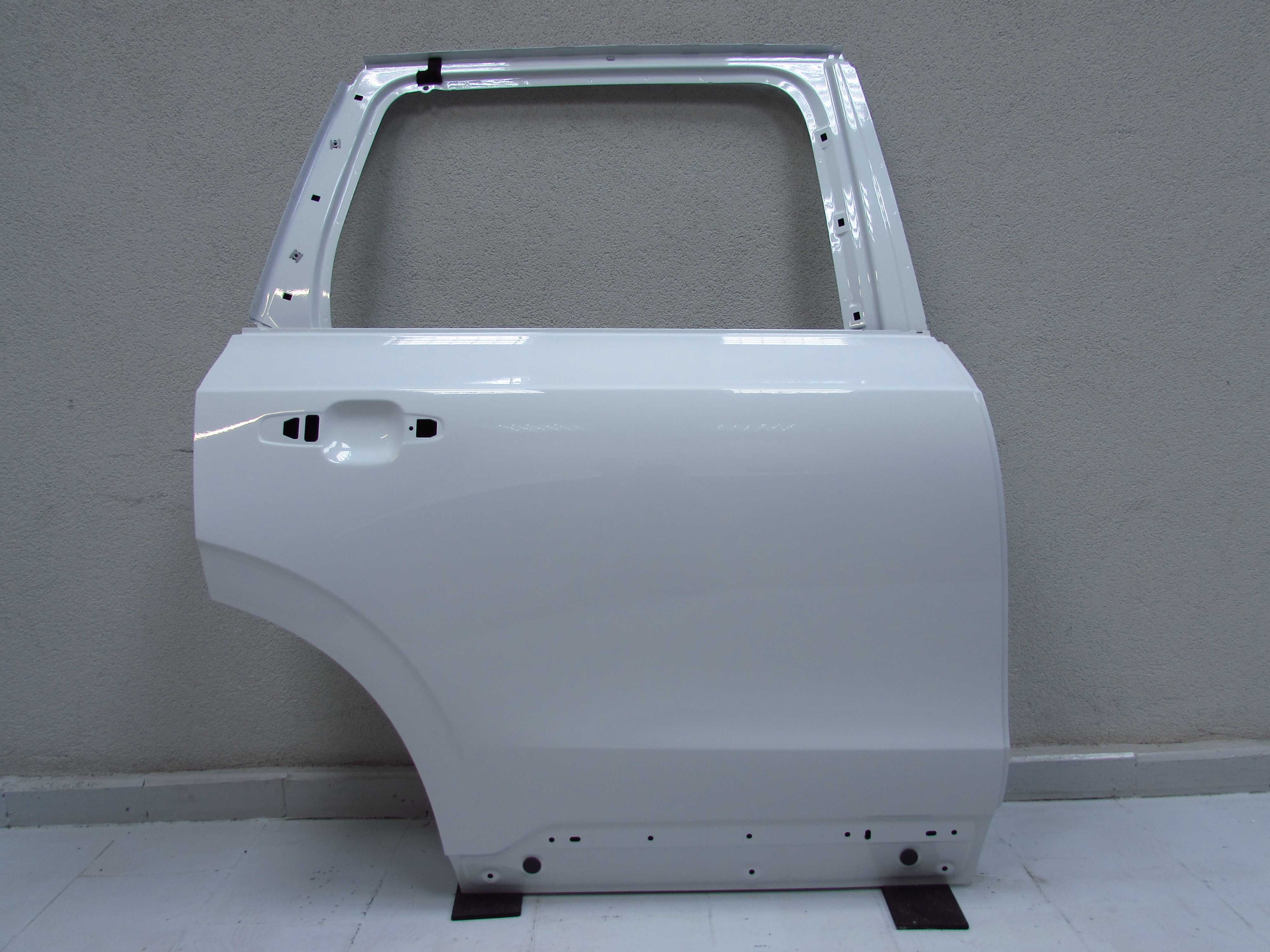 VOLVO XC90 II 14- DRZWI TYL PRAWE TYLNE DO ZALOZENIA