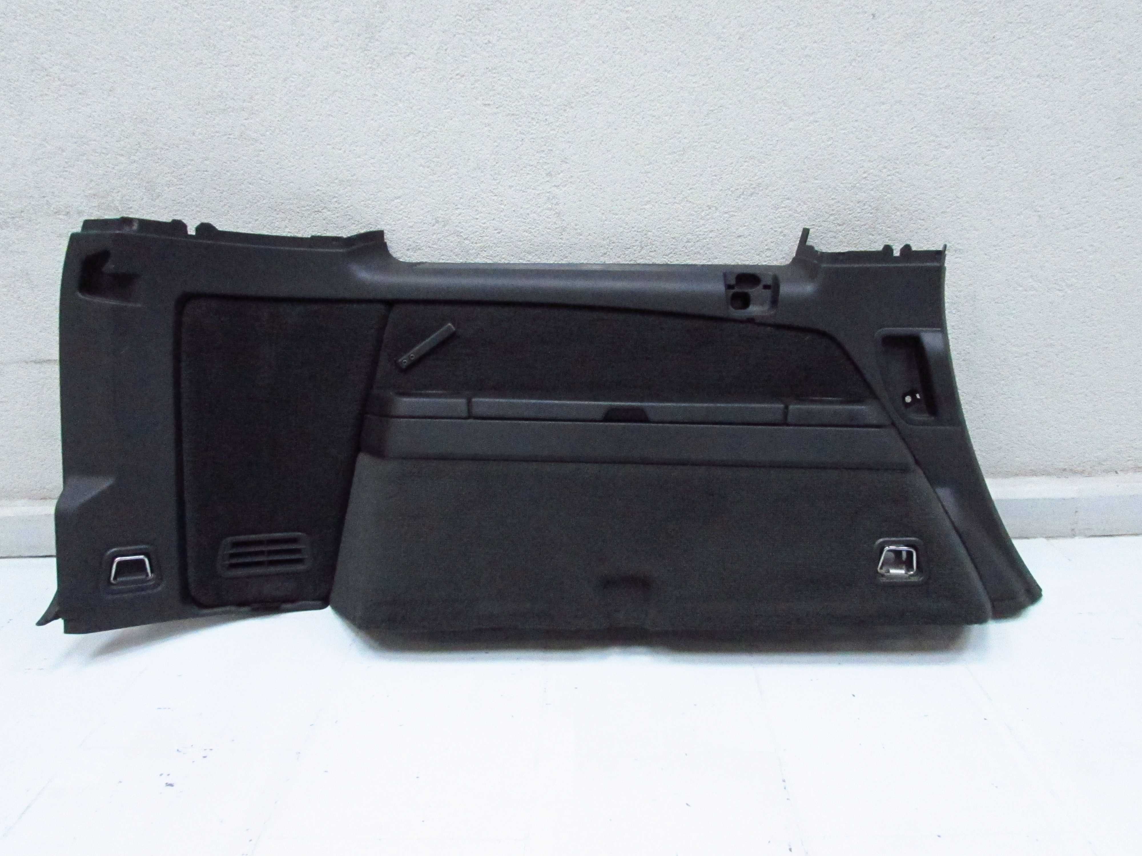 VOLVO XC90 LIFT BOCZEK TAPICERKA BAGAZNIKA TYL LEWY 39861657 06-14