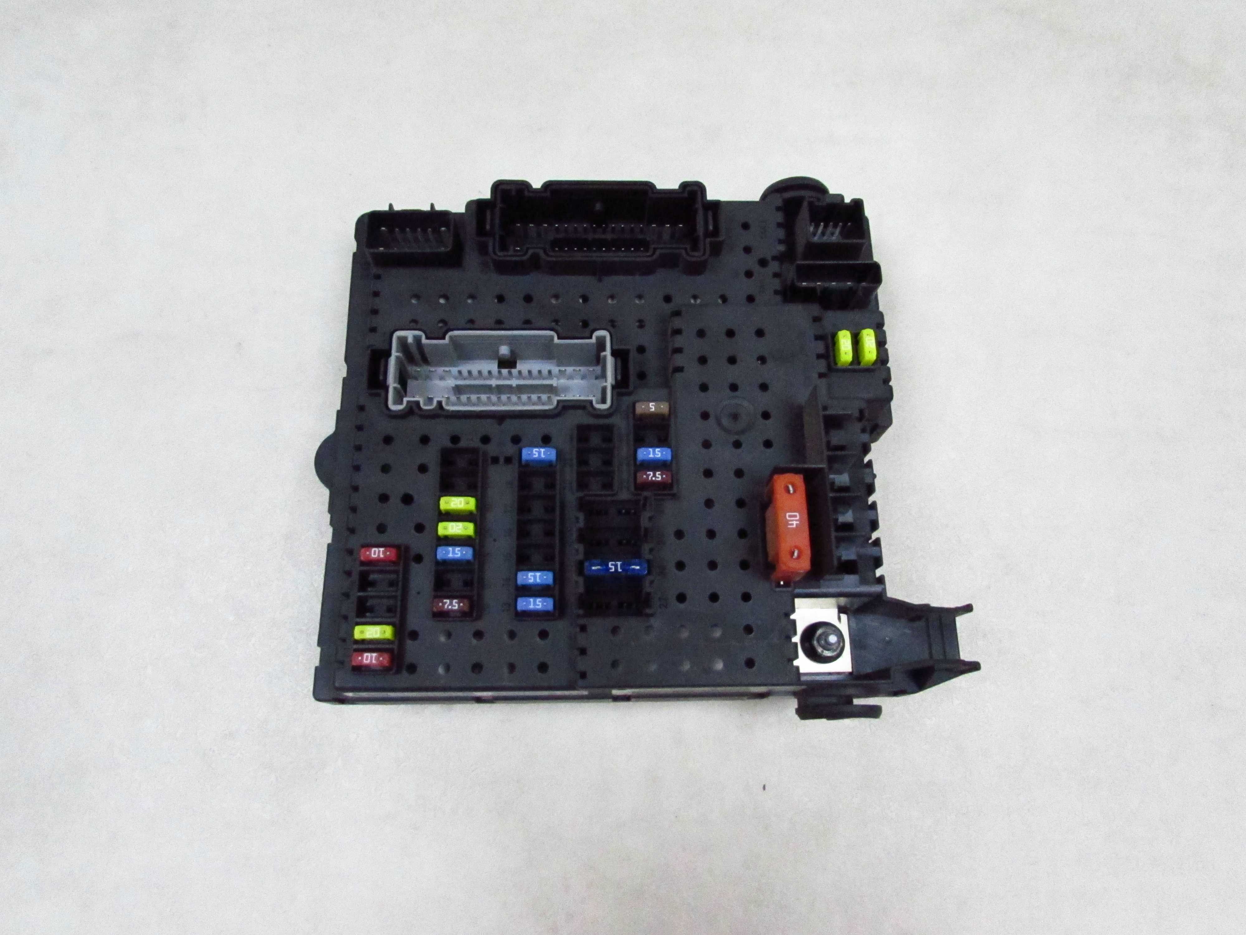 VOLVO XC90 LIFT SKRZYNKA BEZPIECZNIKOW MODUL REM L 31314469 28242073