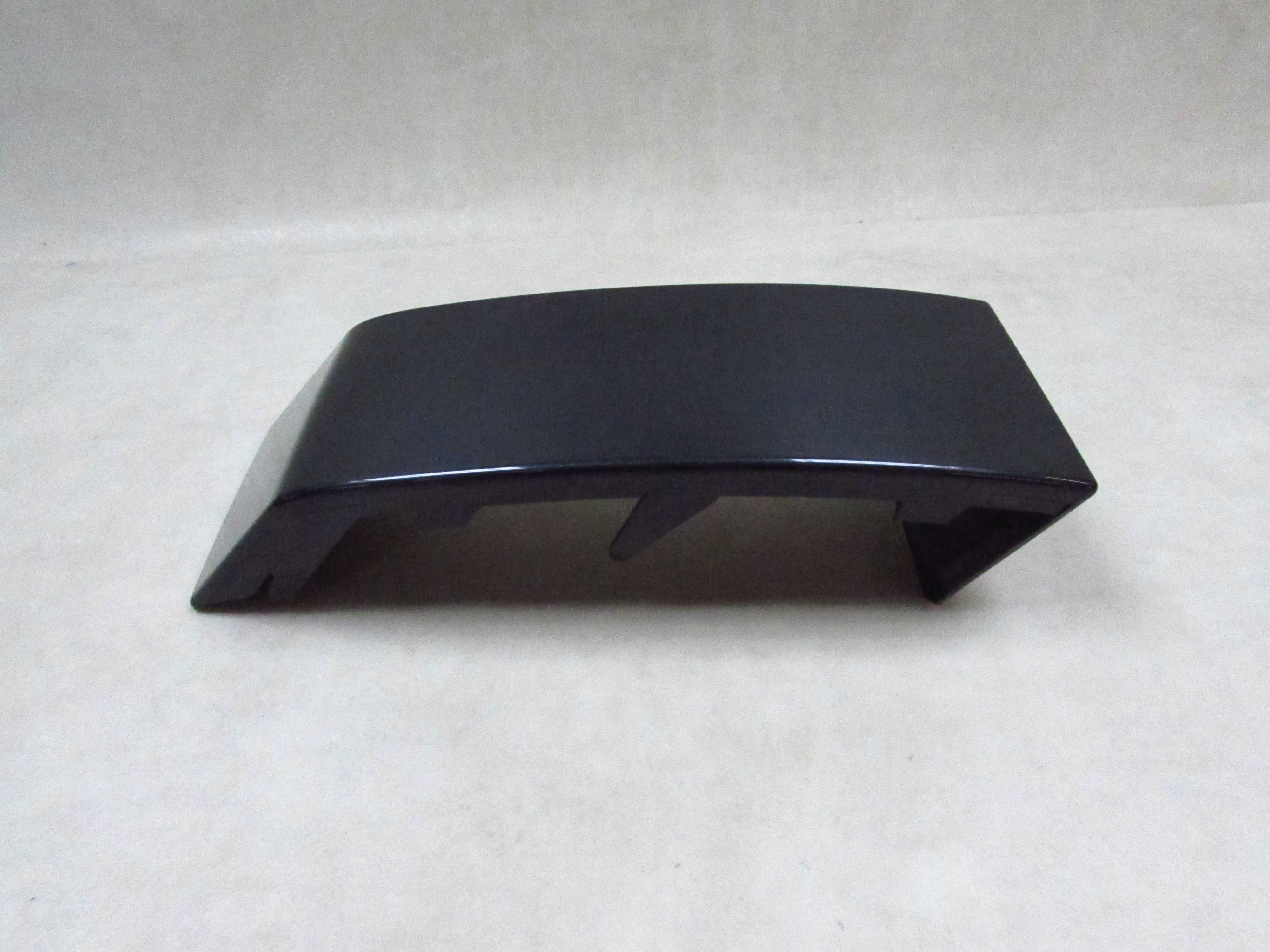 VOLVO XC90 LIFT LISTWA POD LAMPE TYL PRAWA 30698134 492-46 02-14