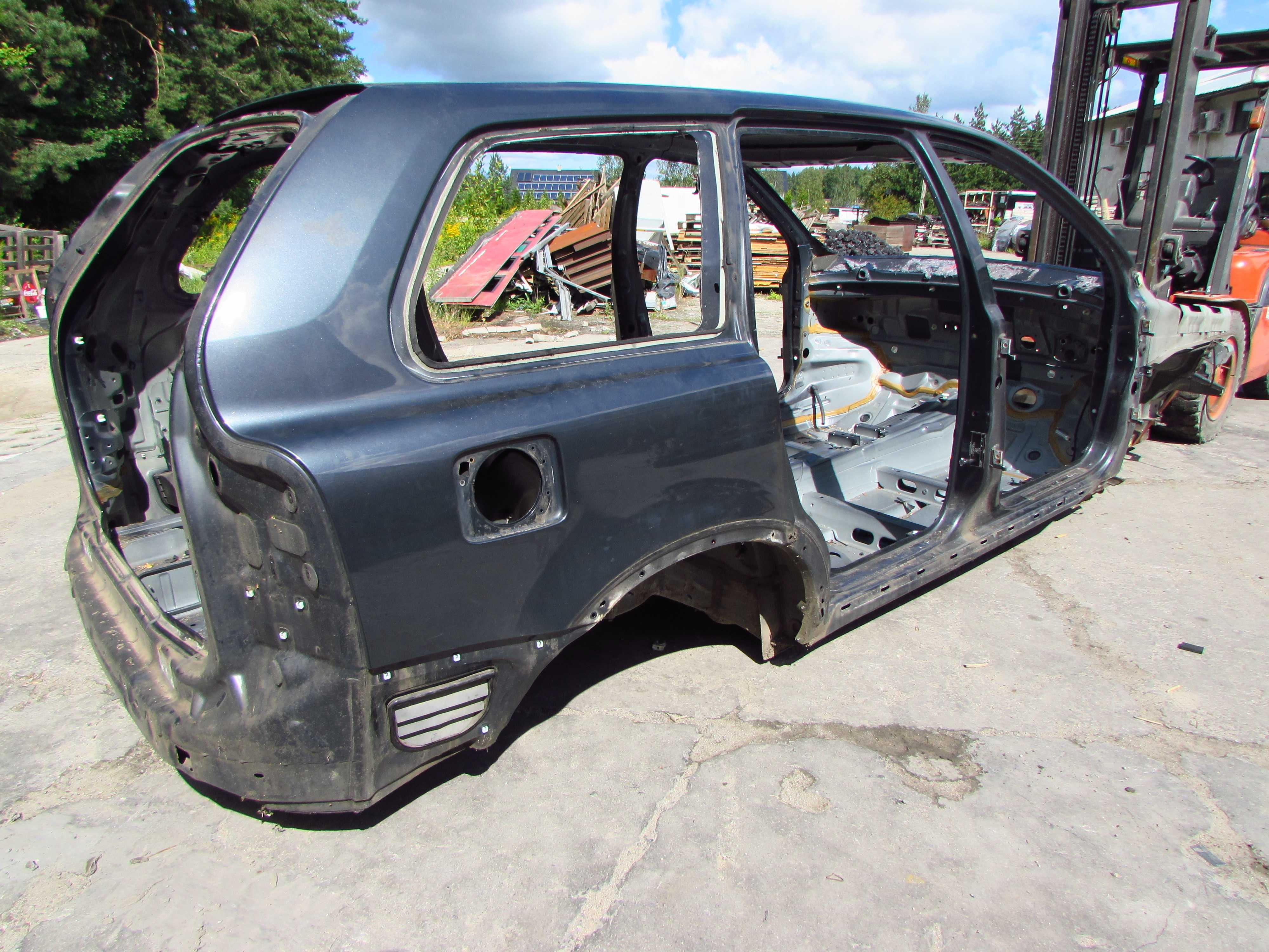 VOLVO XC90 02-14 492-46 CWIARTKA DUPA BLOTNIK TYL PRAWY CIETY POMORSKIE