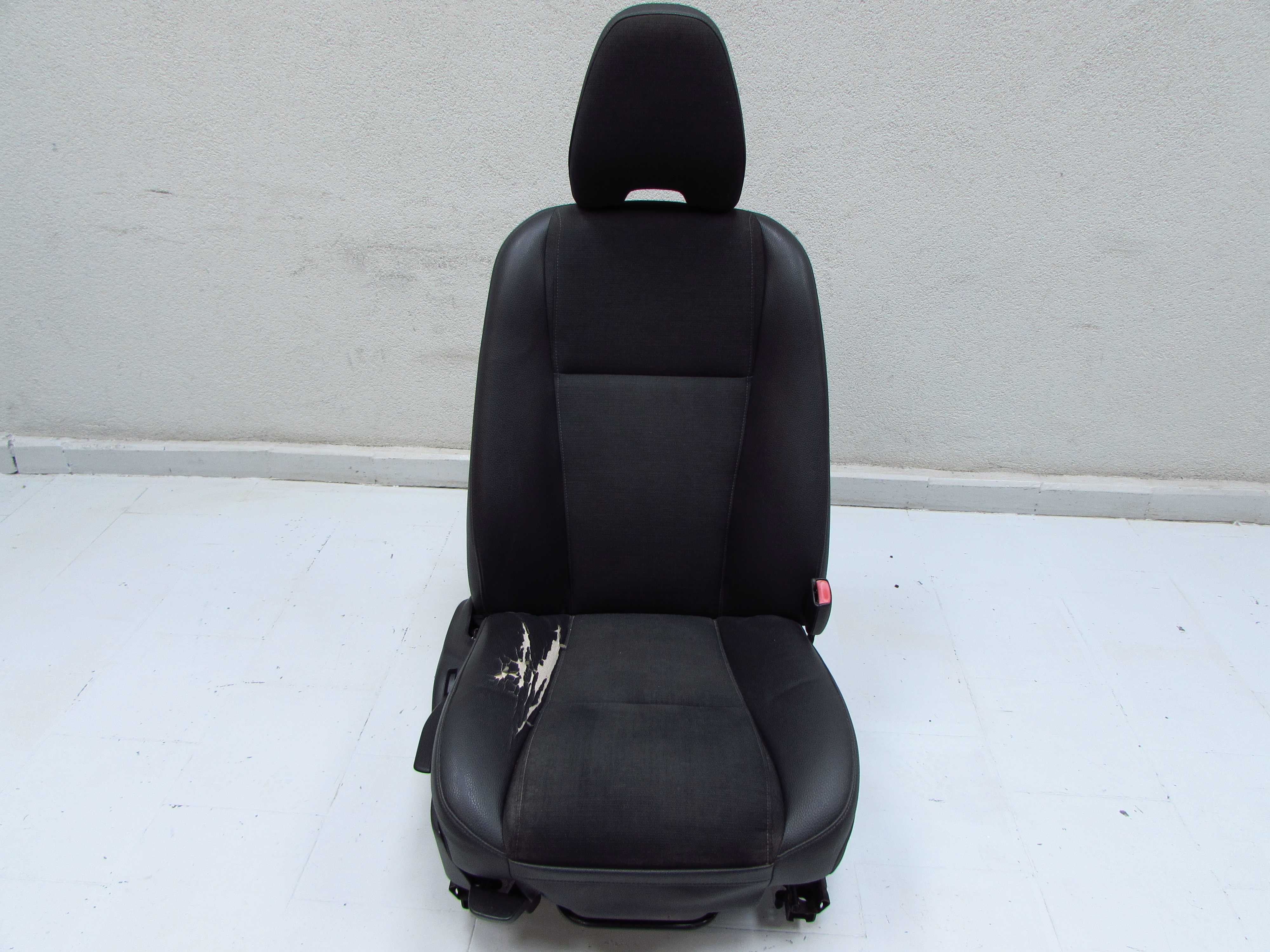 VOLVO XC90 FOTEL SIEDZENIE PRZOD PRAWY PASAZERA MATERIAL 02-14